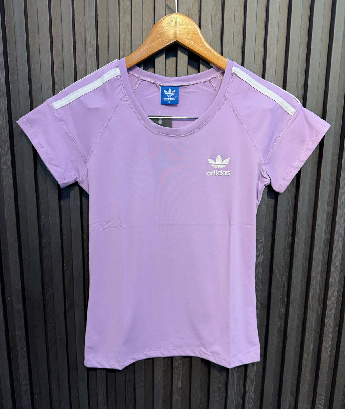 Camiseta Dri-Fit Adidas – Feminino
