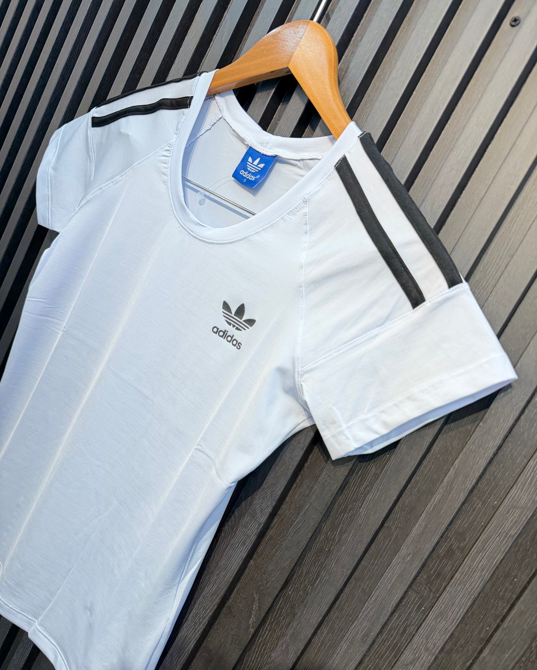 Camiseta Dri-Fit Adidas – Feminino