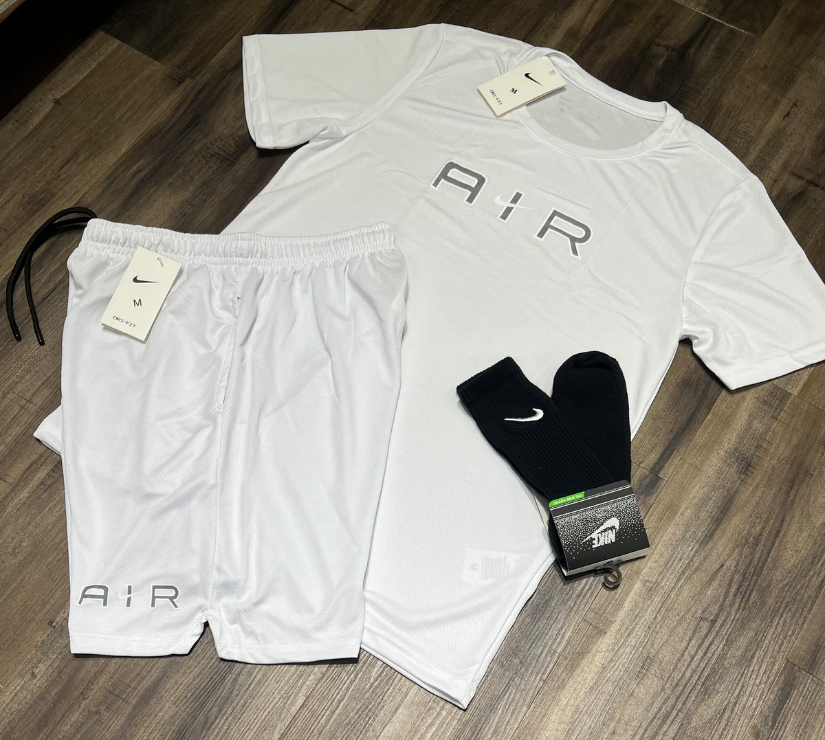 Oferta Kit nike camiseta shorts e meia