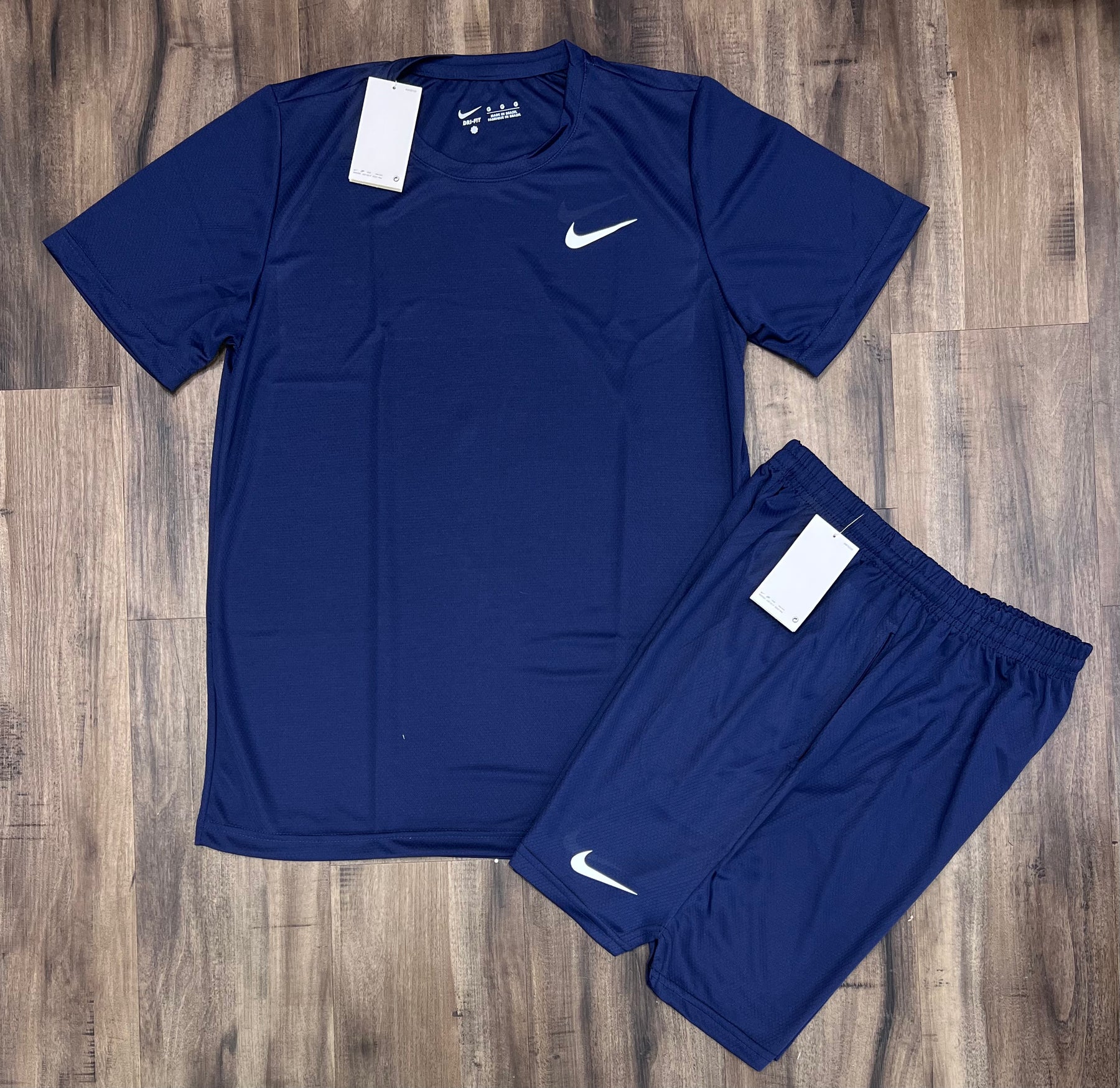 Conjunto Dri-Fit: Camiseta + Shorts - Nike