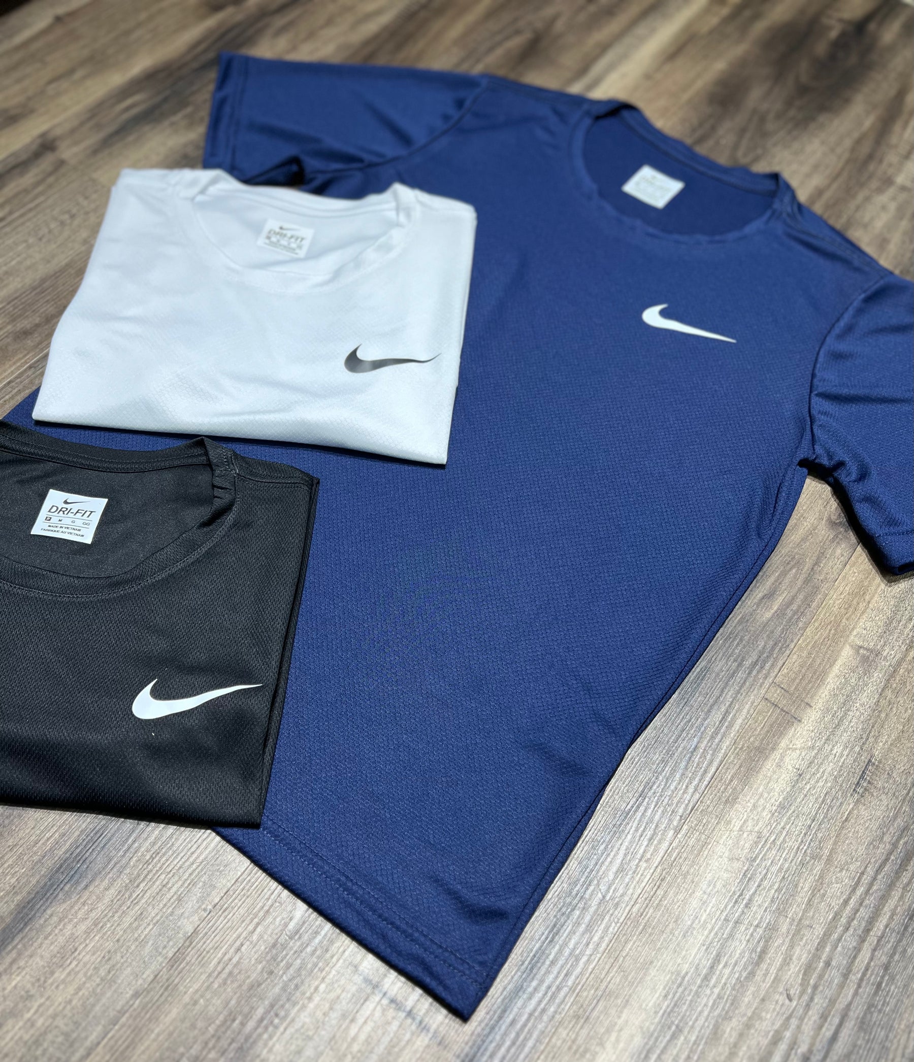 Kit com 3 camisetas nike dri-fit