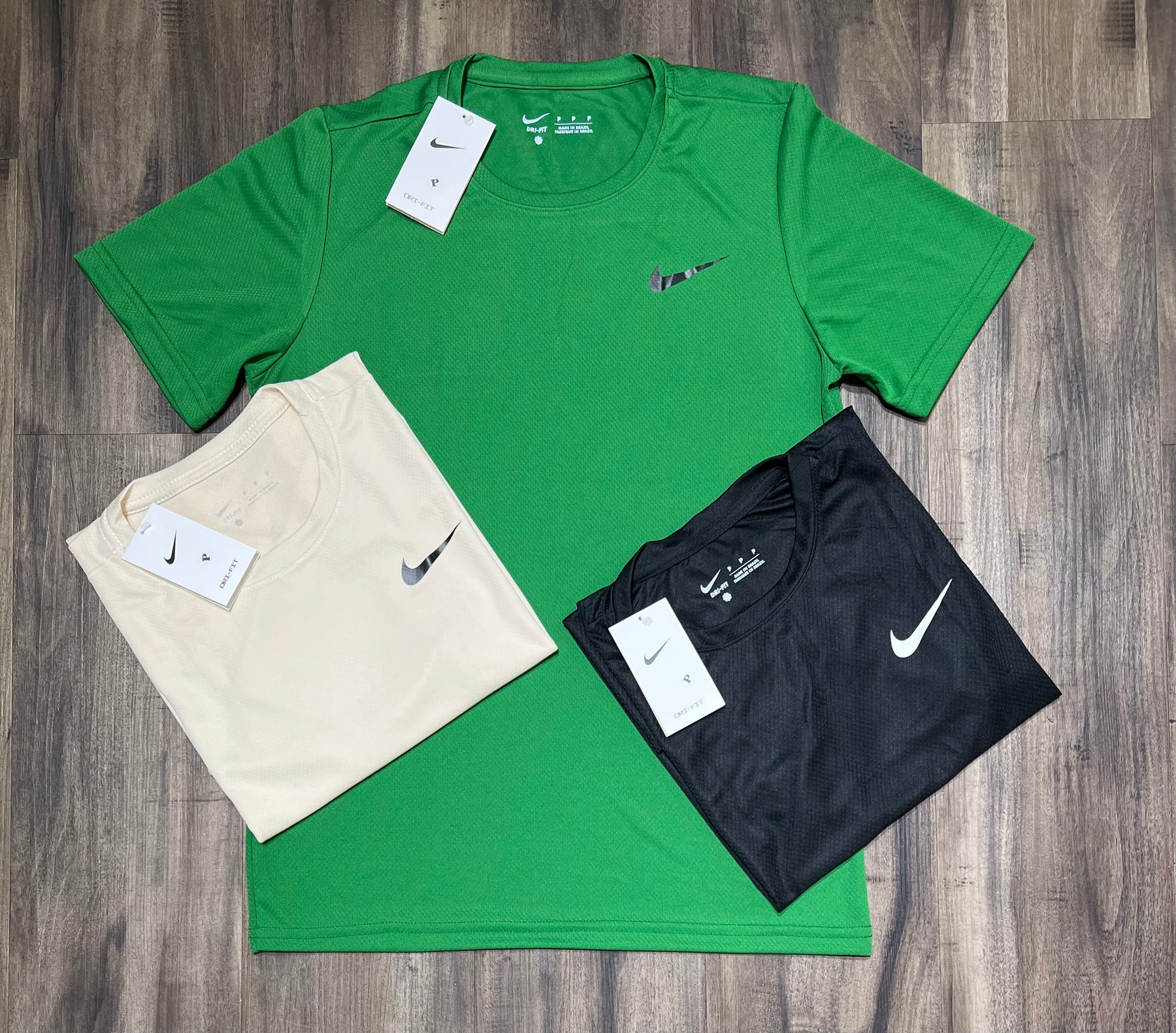 Kit com 3 camisetas Nike dri-fit