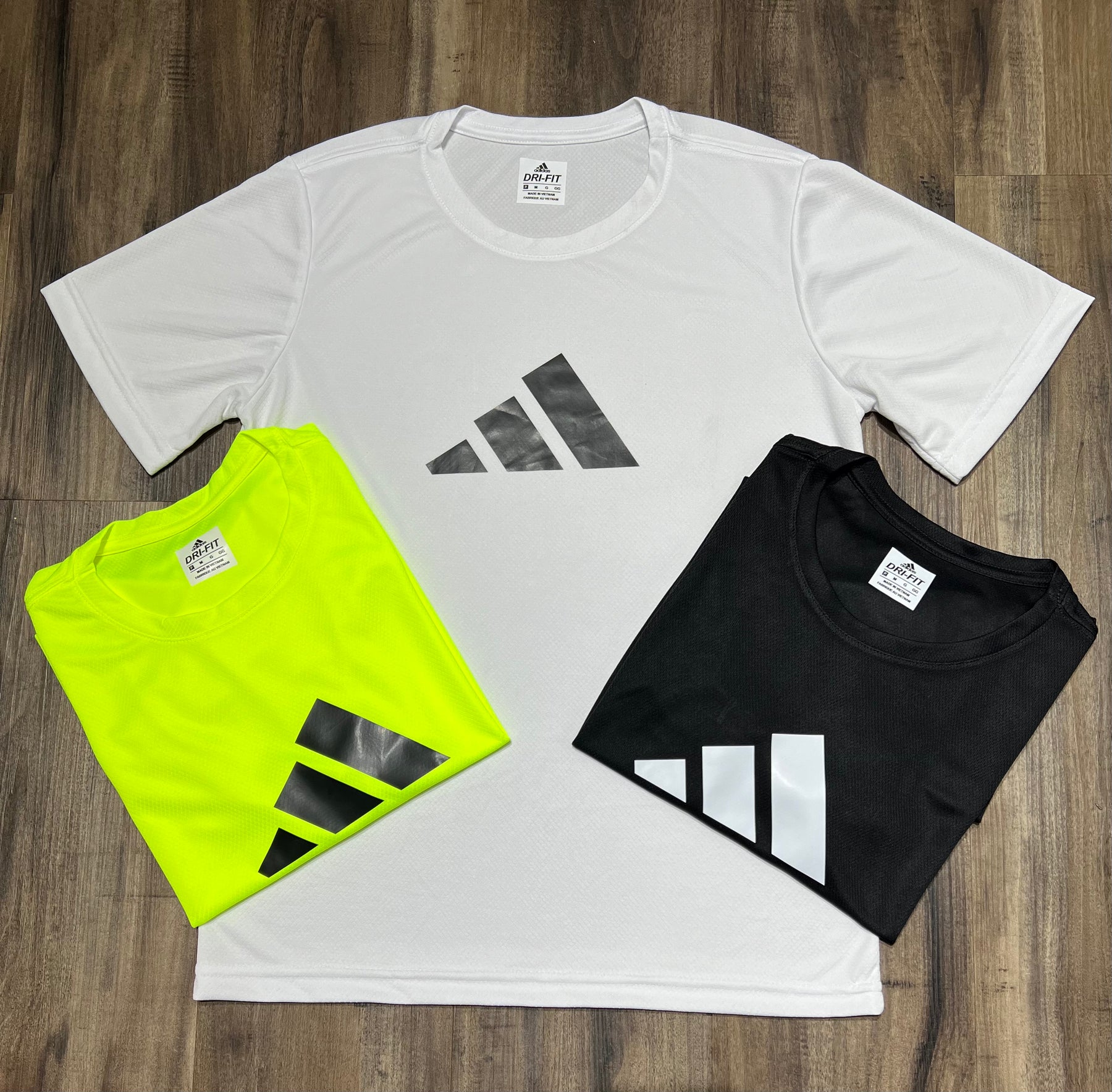 Kit com 3 camisetas adidas dri-fit