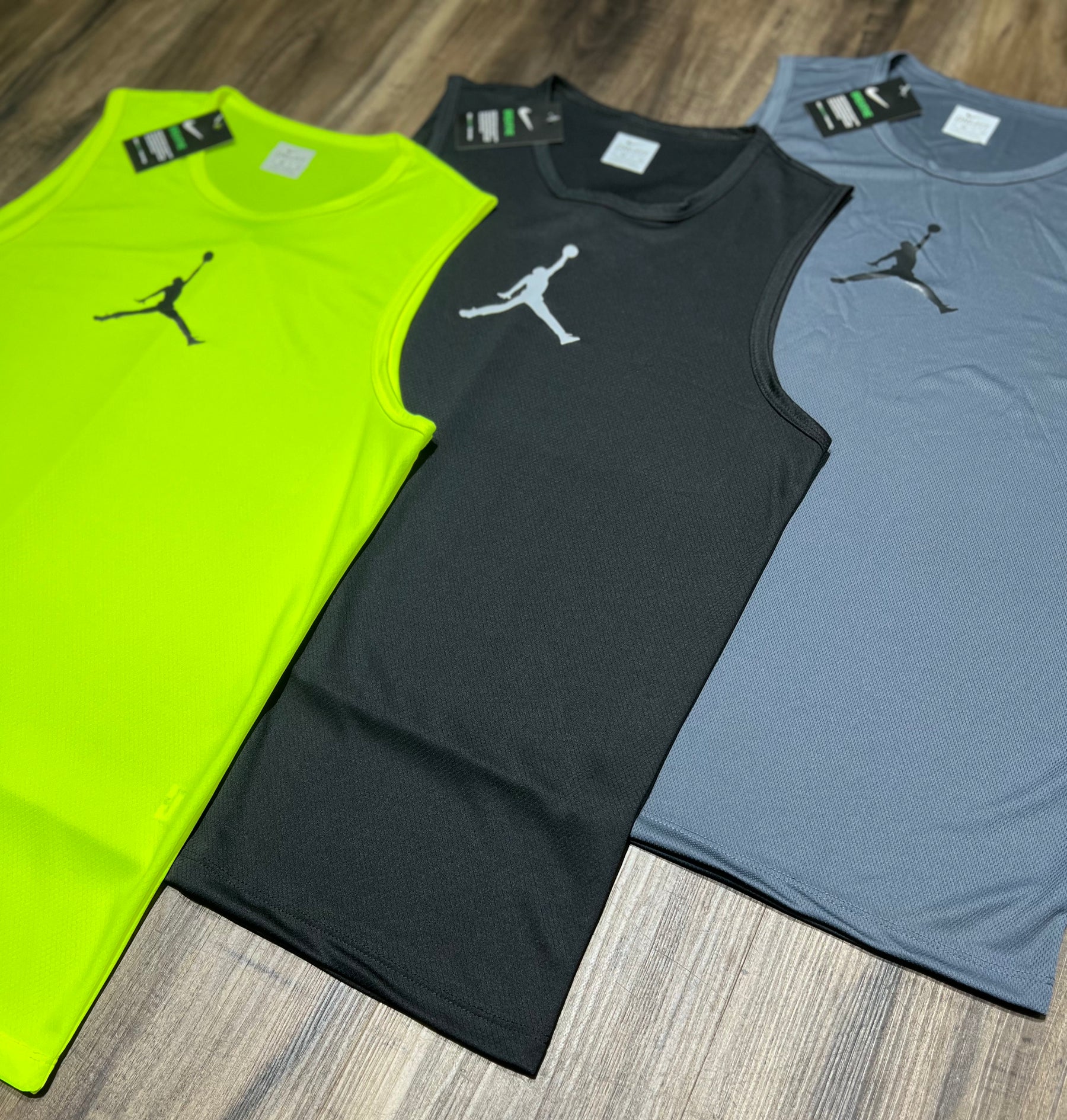 Kit com 3 regatas Nike dri-fit (JORDAN)