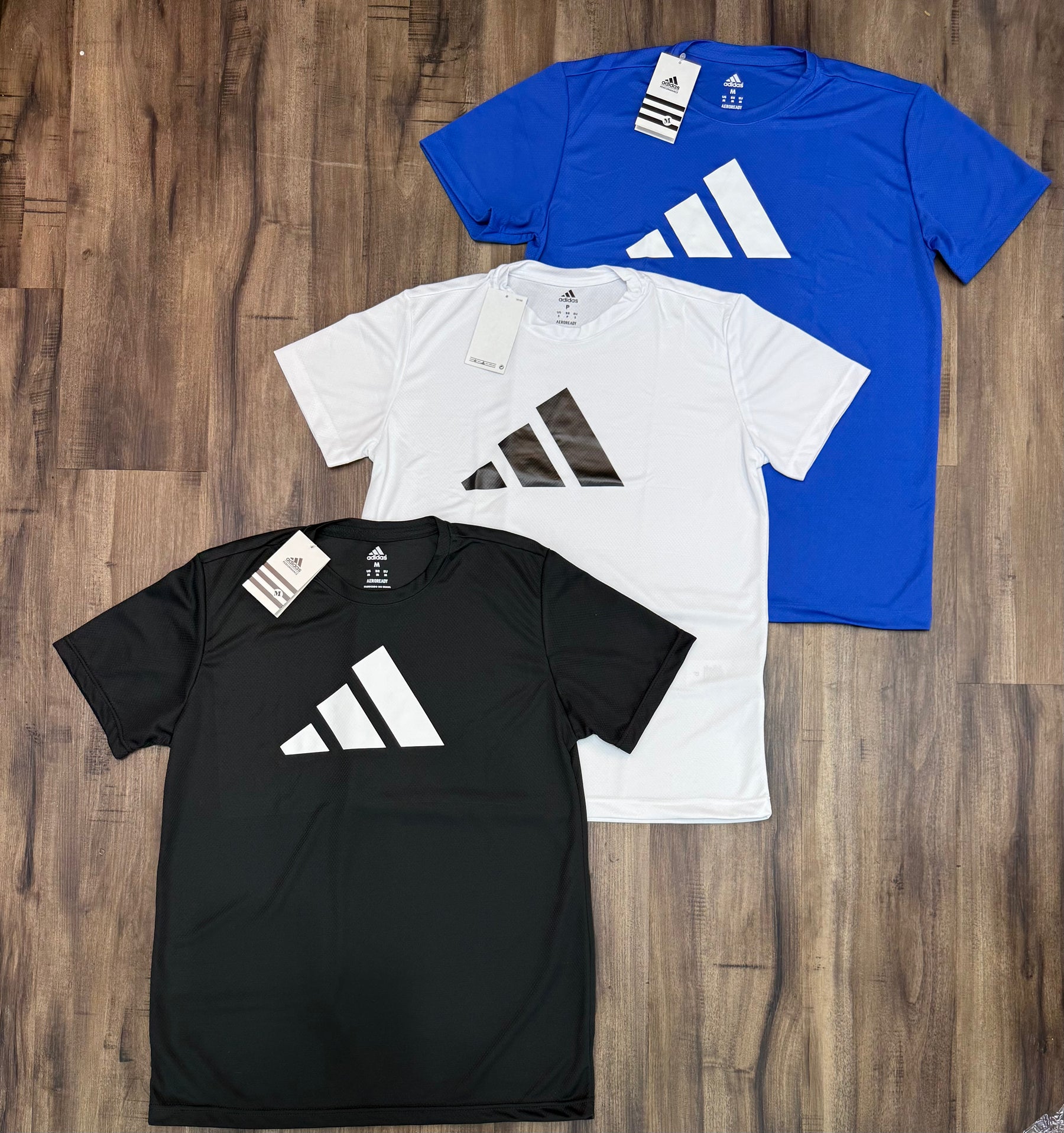 Kit com 3 camisetas adidas dri-fit