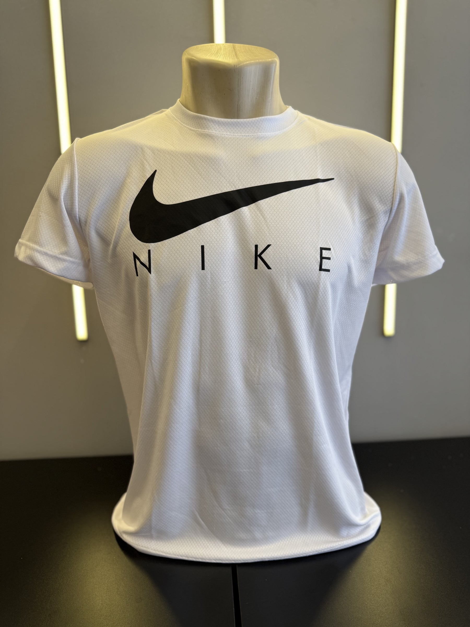 Camiseta nike dri-fit unidade