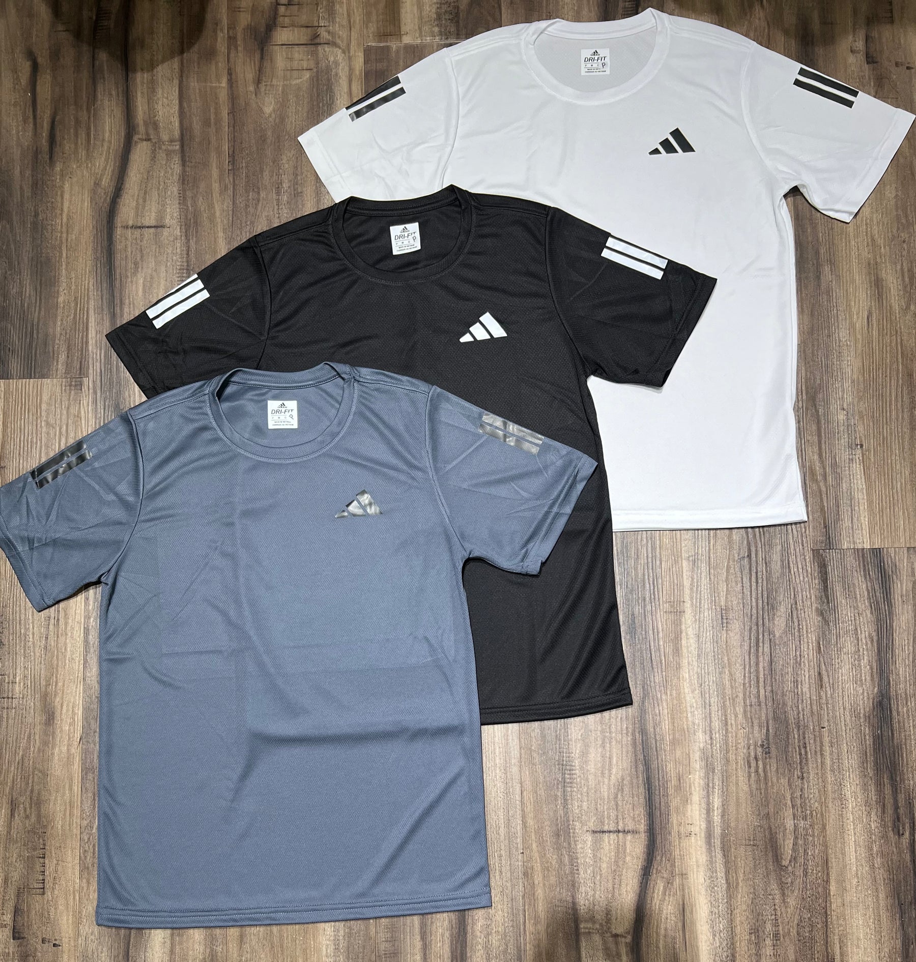 Kit com 3 camisetas dri-fit adidas