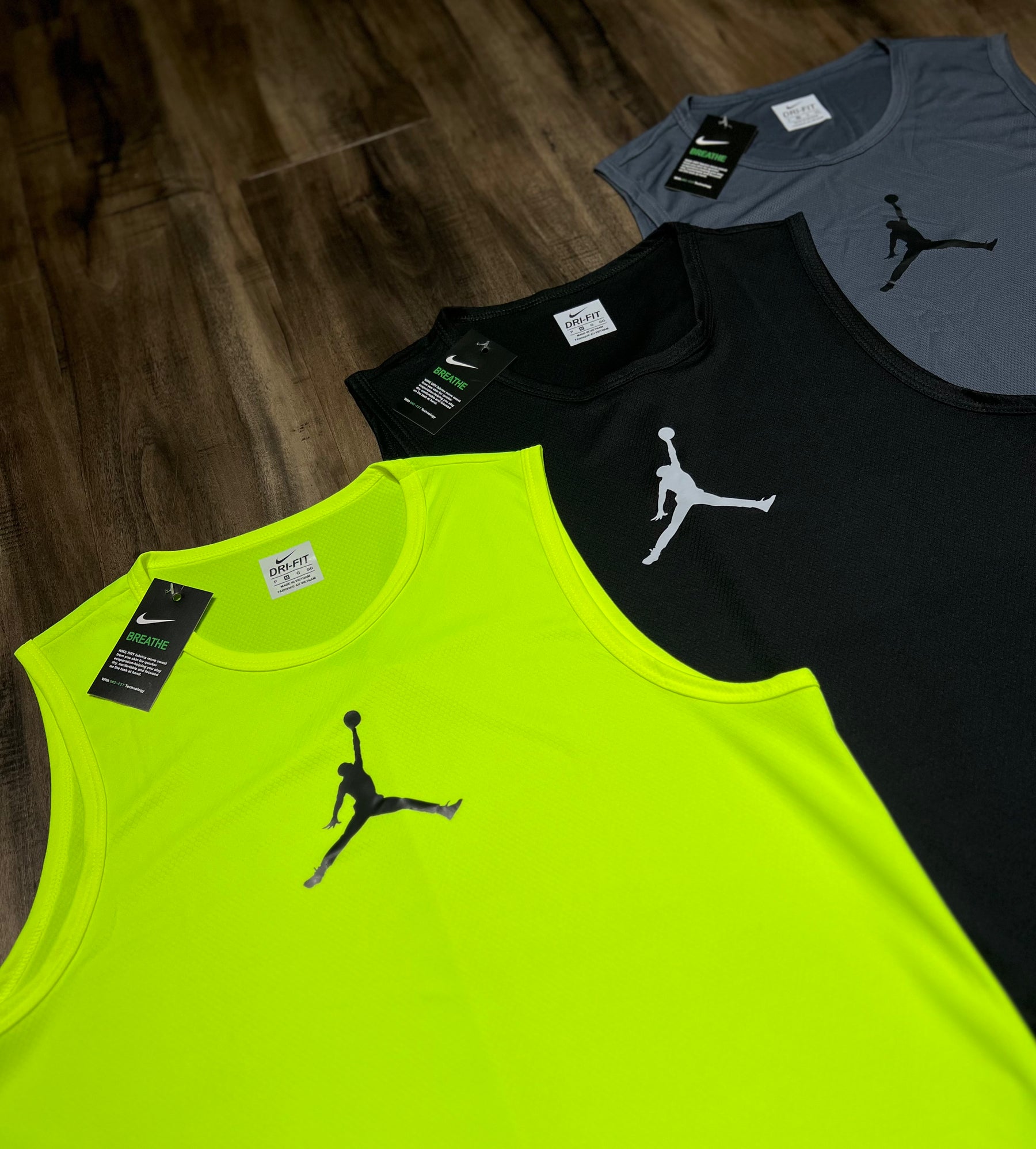 Kit com 3 regatas Nike dri-fit (JORDAN)