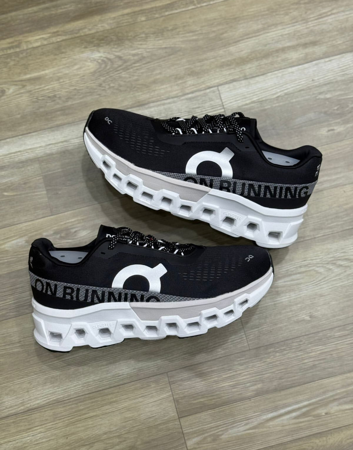 Tennis on running cloudmonster2 premium