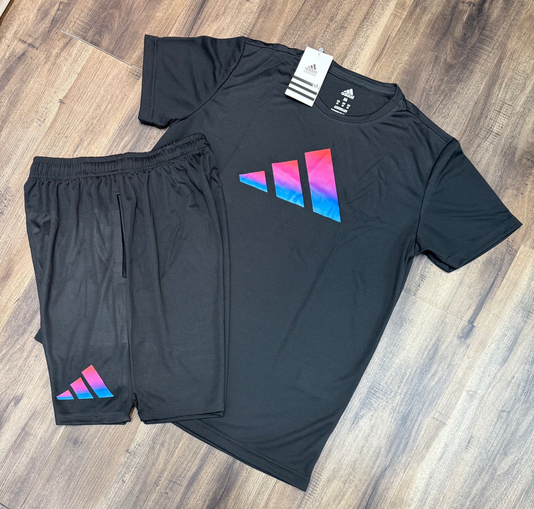 Conjunto Dri-Fit: Camiseta + Shorts - Adidas