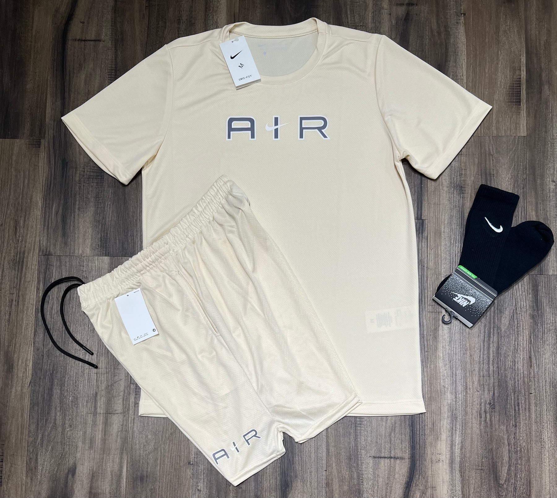 Oferta Kit nike camiseta shorts e meia