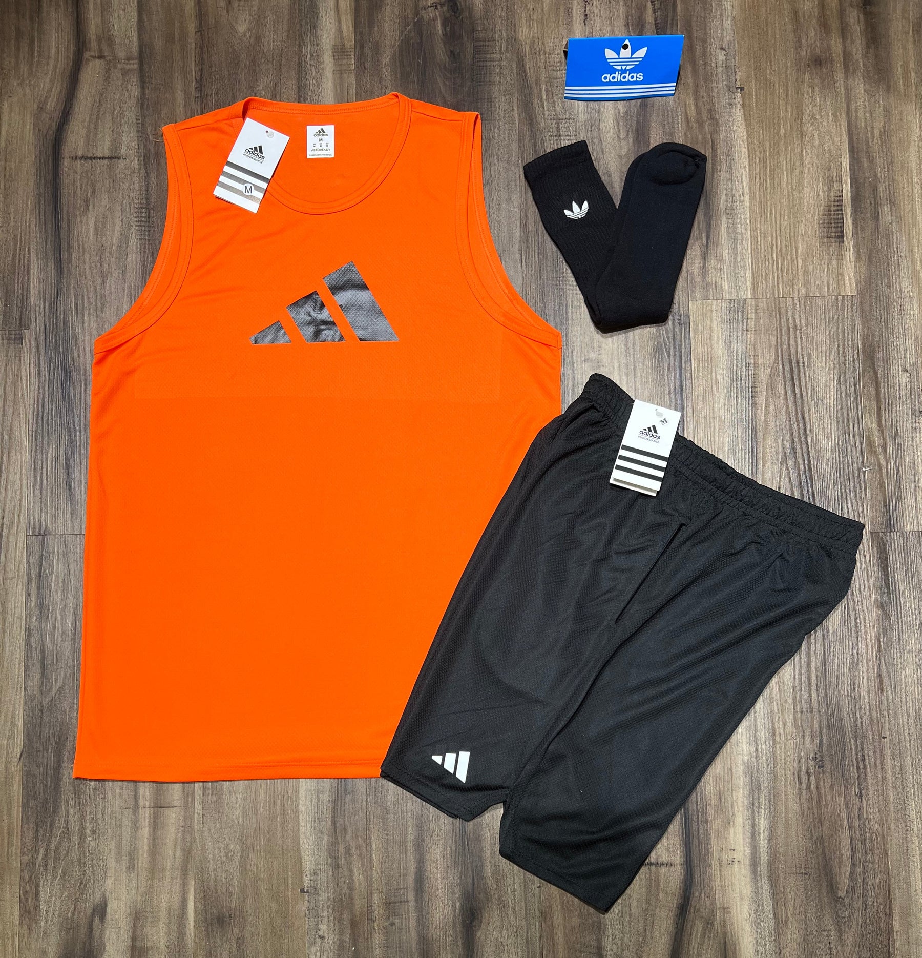 Kit Adidas Dri-Fit: Regata + Shorts + Meia (Modelo 1)