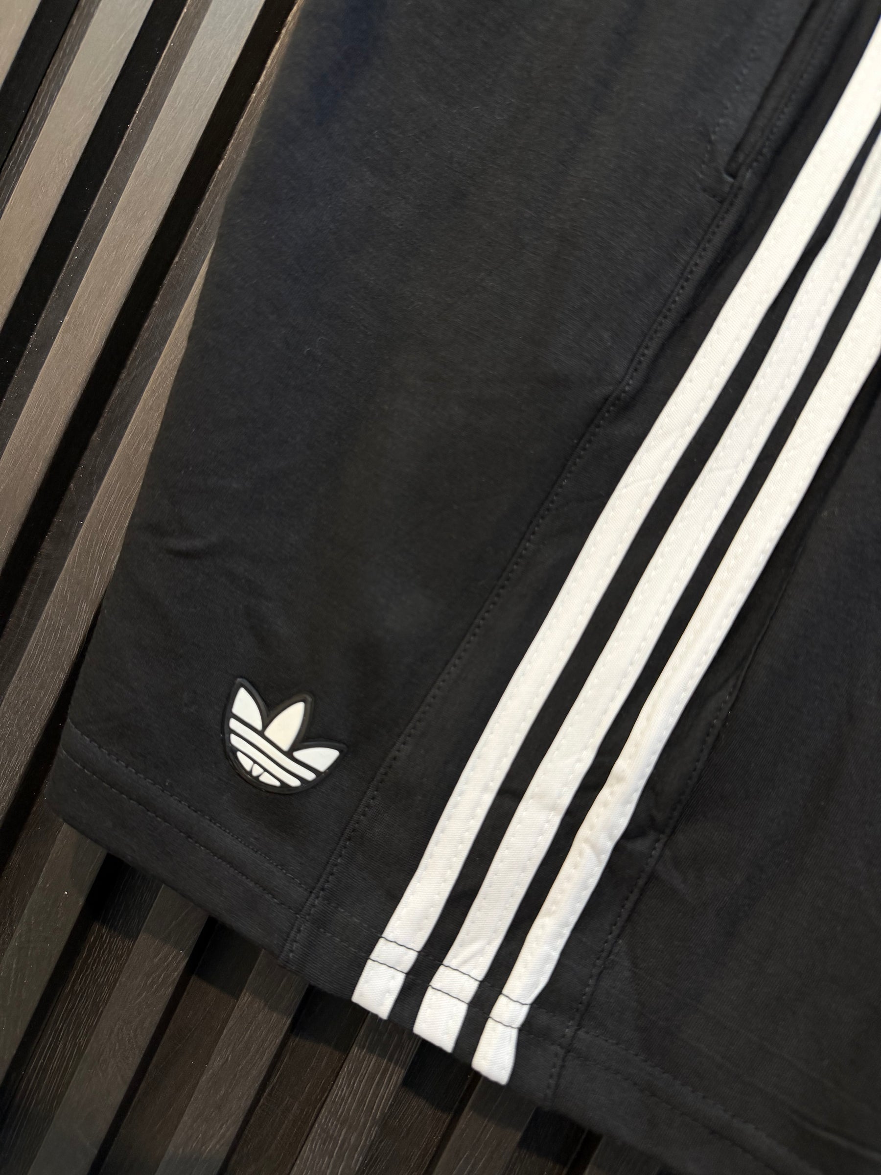 Shorts Moletinho - Adidas retrô