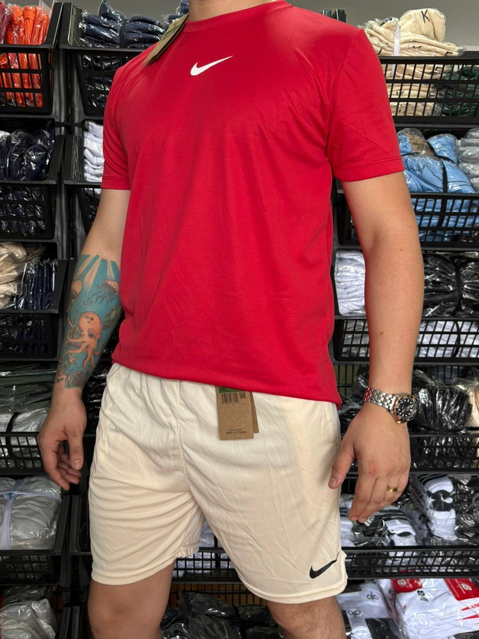 Conjunto Dri-Fit: Camiseta + Shorts - Nike