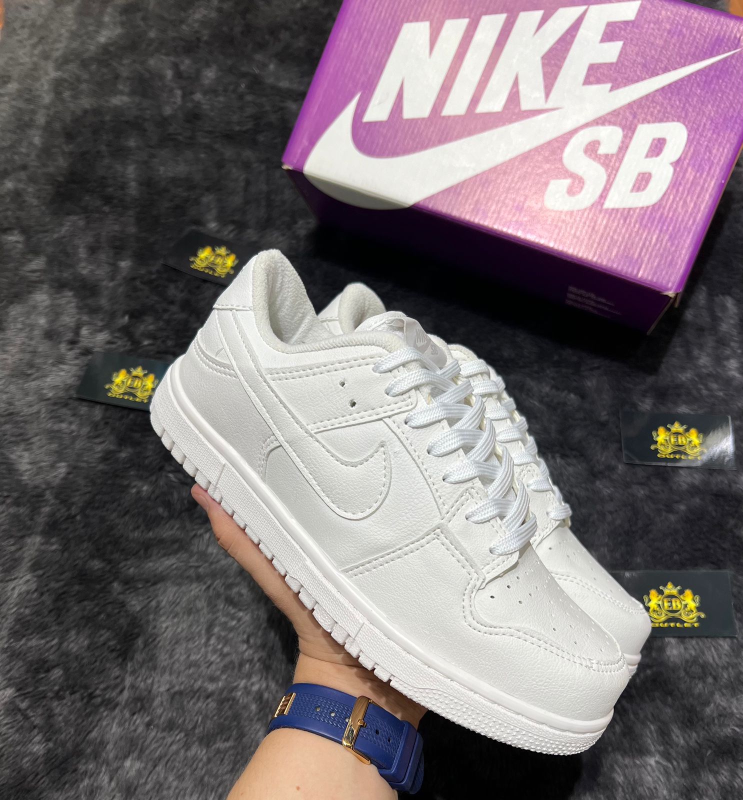 Dunk Low Branco lançamento + Relógio de Brinde