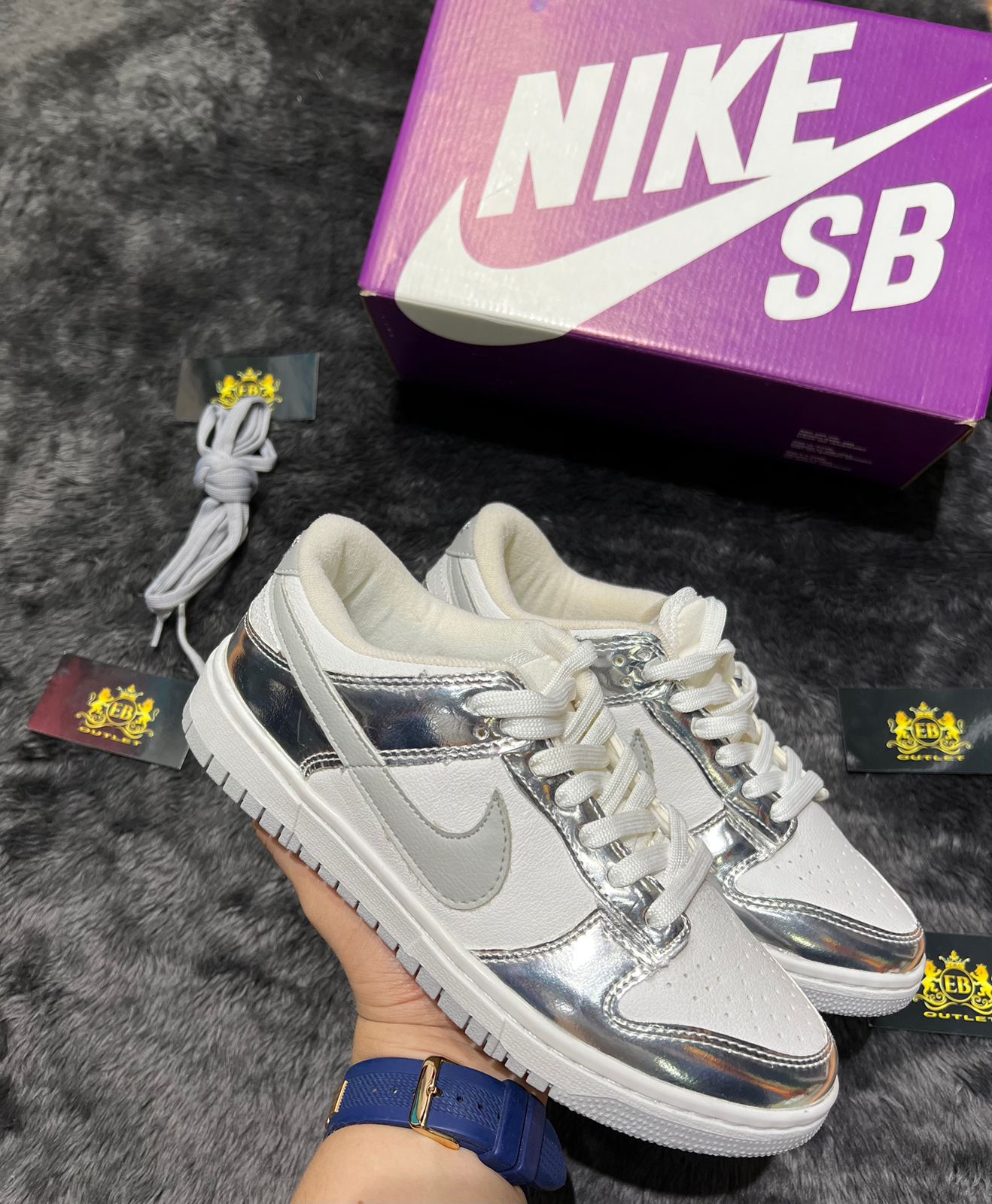 Dunk Low Silver lançamento + relógio de brinde