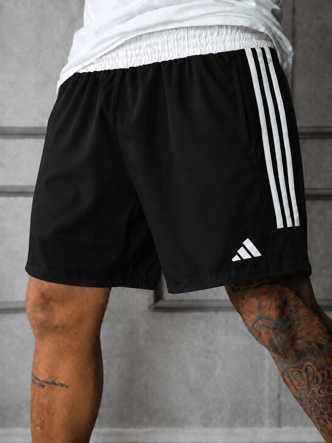 Shorts elastano Adidas Bi Color - Unidade