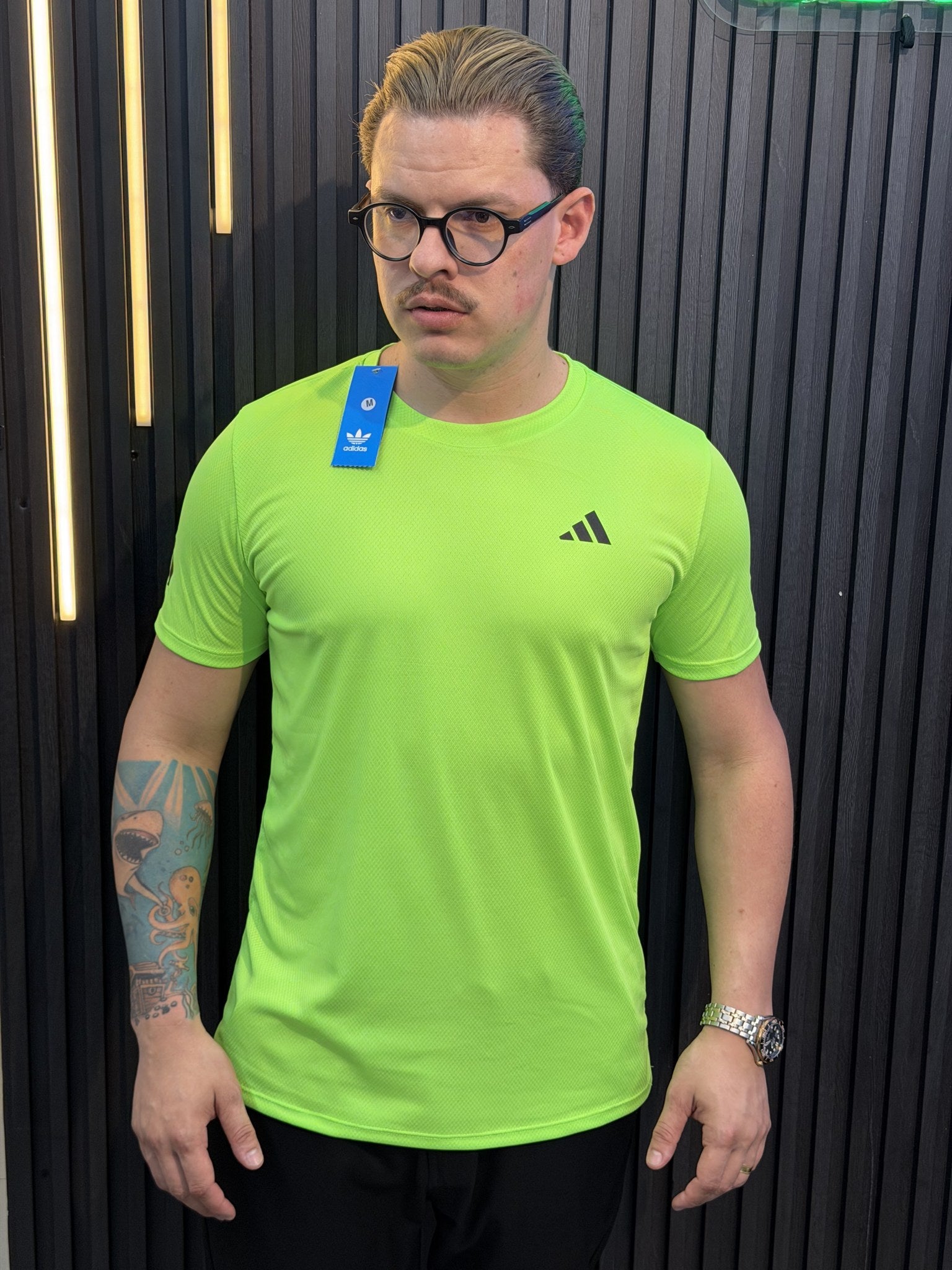 Camiseta Dri-Fit Adidas Verde Neon - foto real