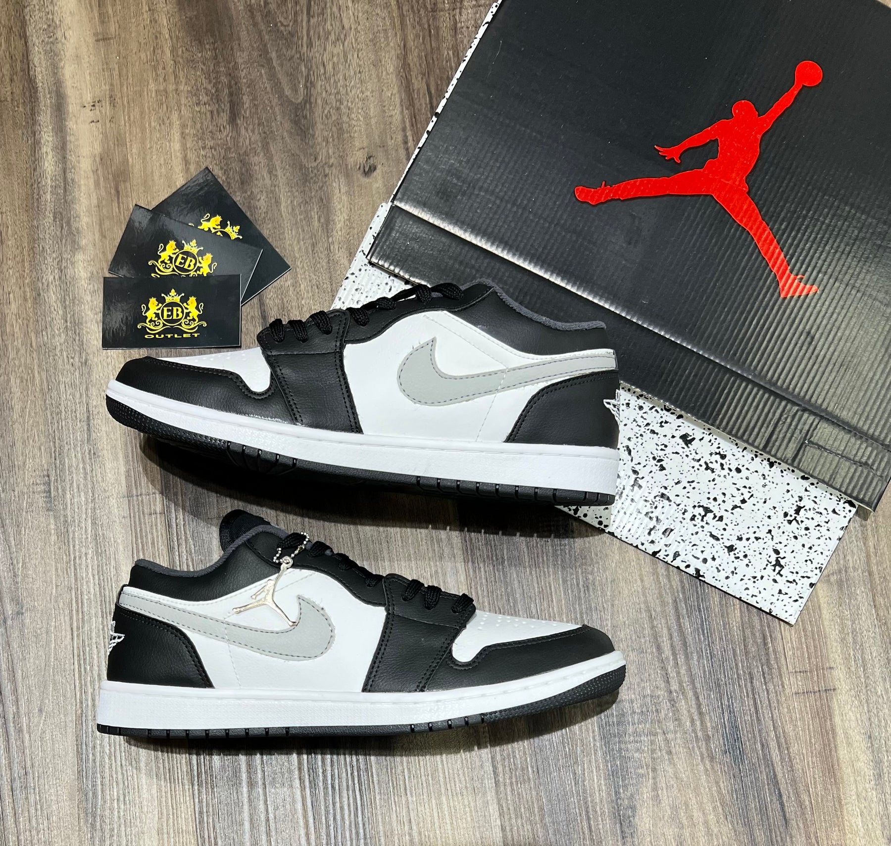 Jordan 1 Low Preto Lançamento + relógio de Brinde