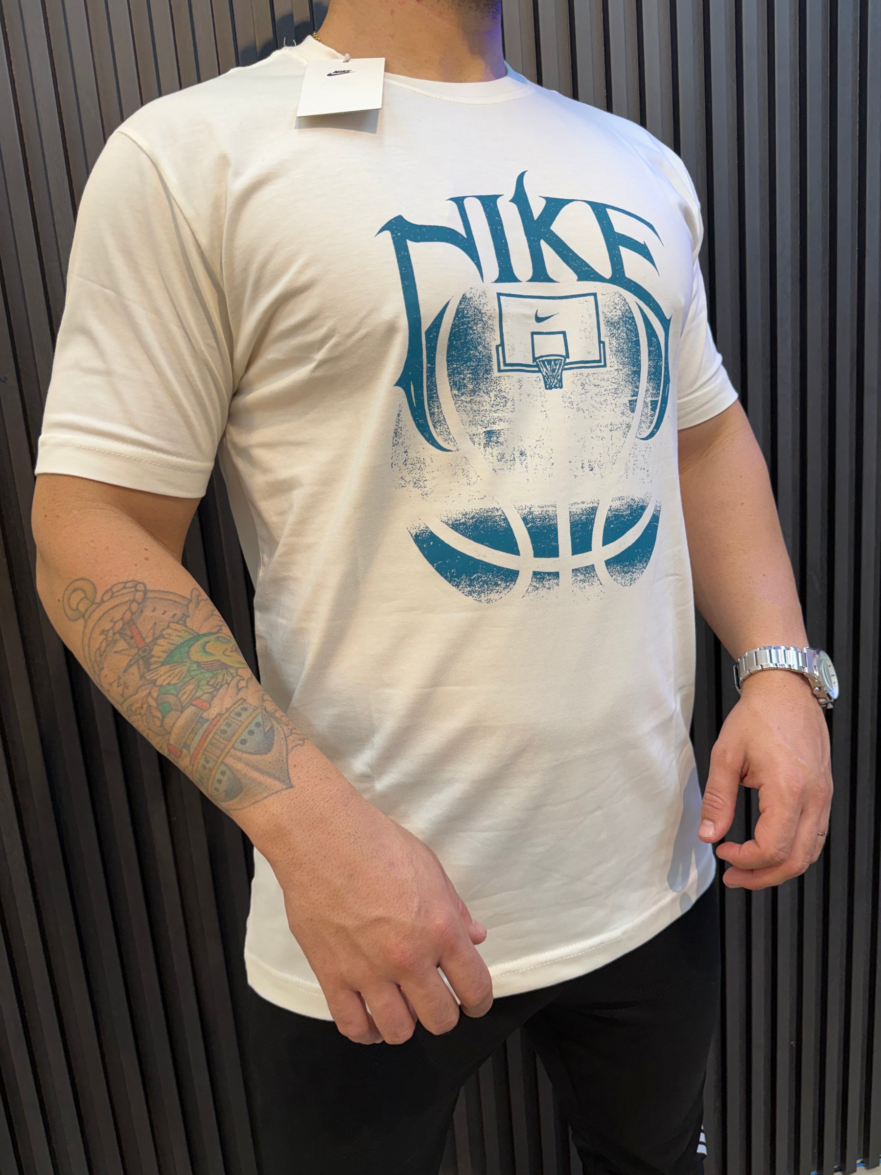 Camiseta Nike Tee OC Erkek Beyaz - Malha 30.1