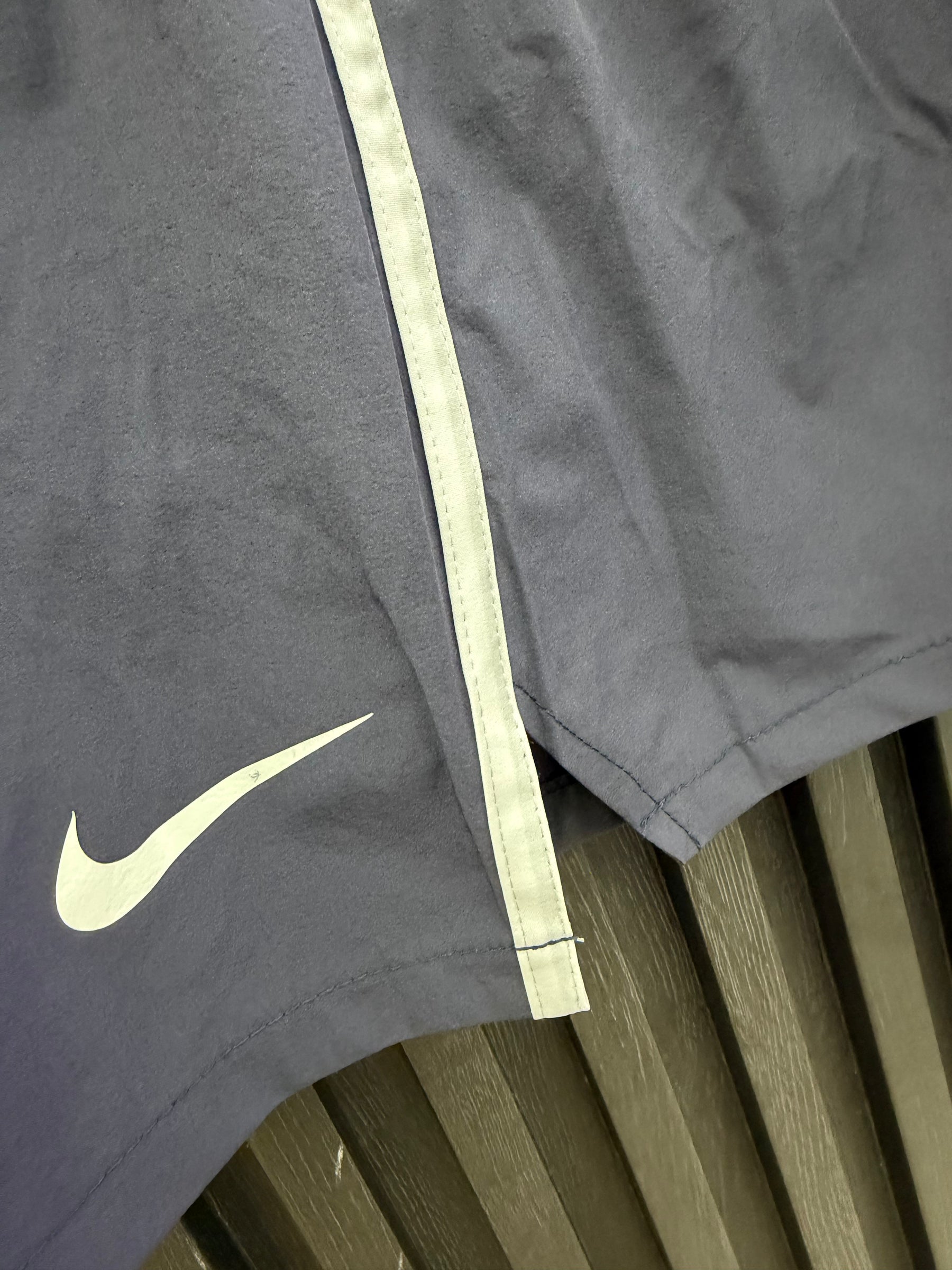 Shorts Dri-fit Nike - Feminino