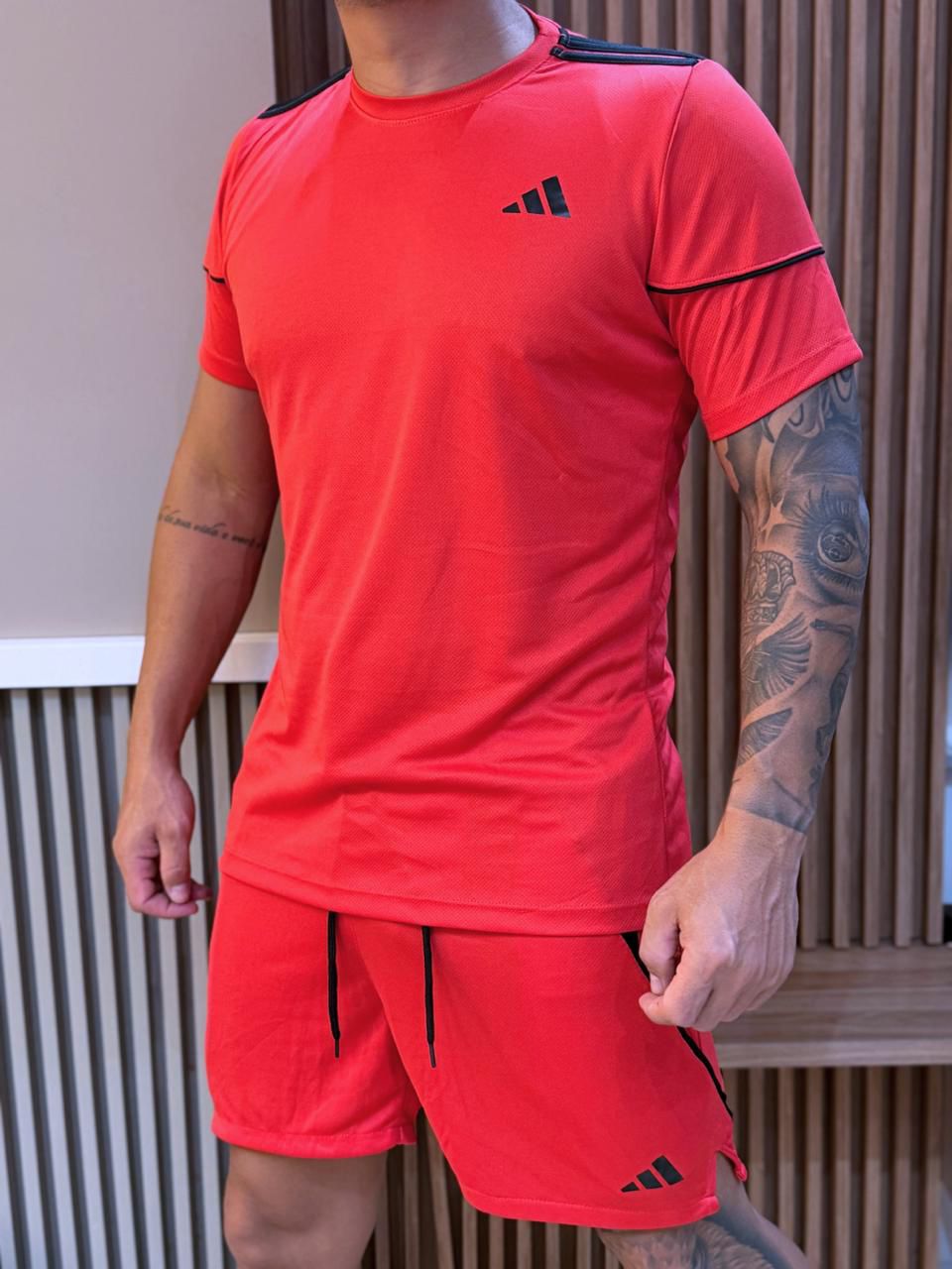 Conjunto Masculino Adidas Dri-Fit – Camiseta e Shorts Esportivo