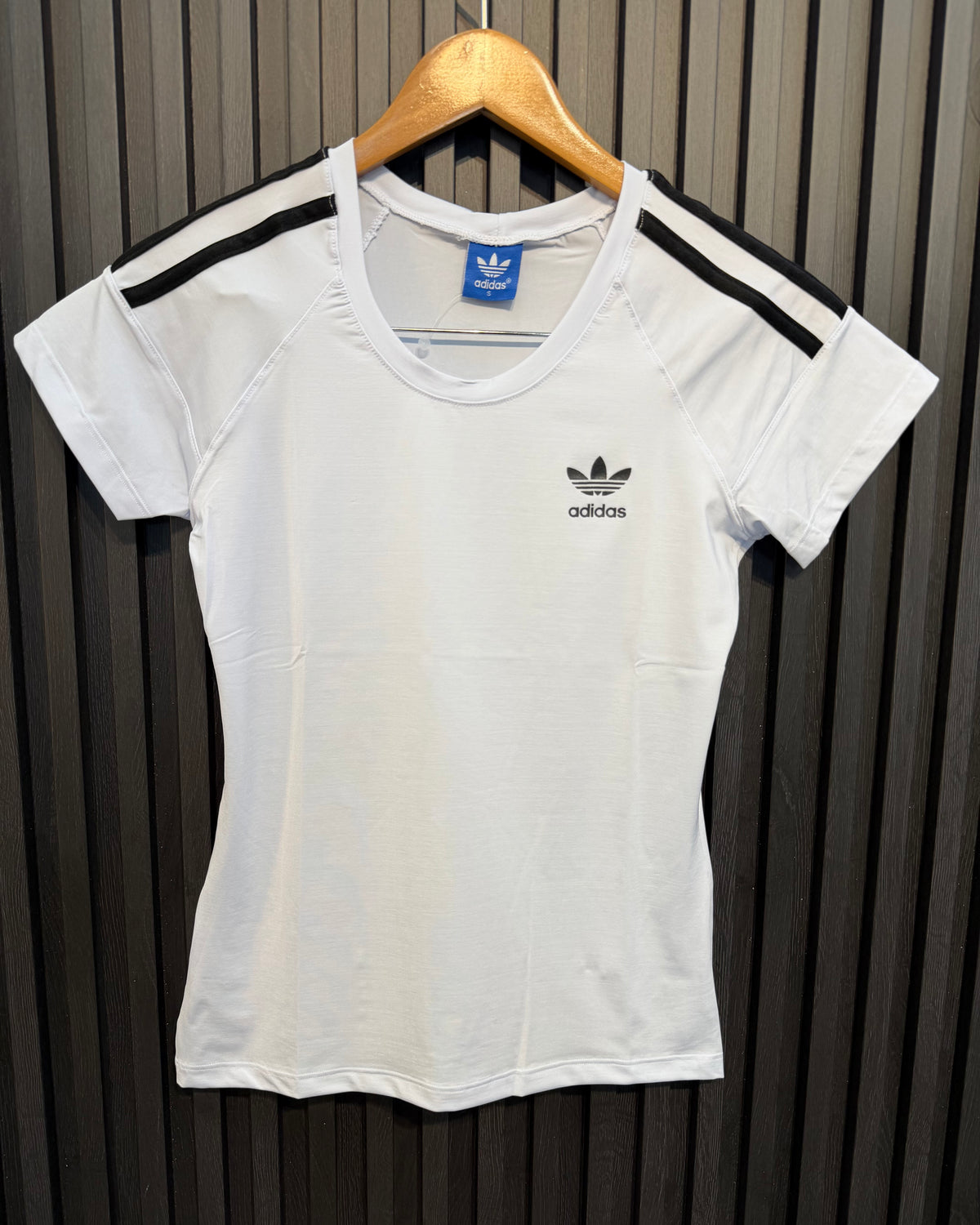 Camiseta Dri-Fit Adidas – Feminino