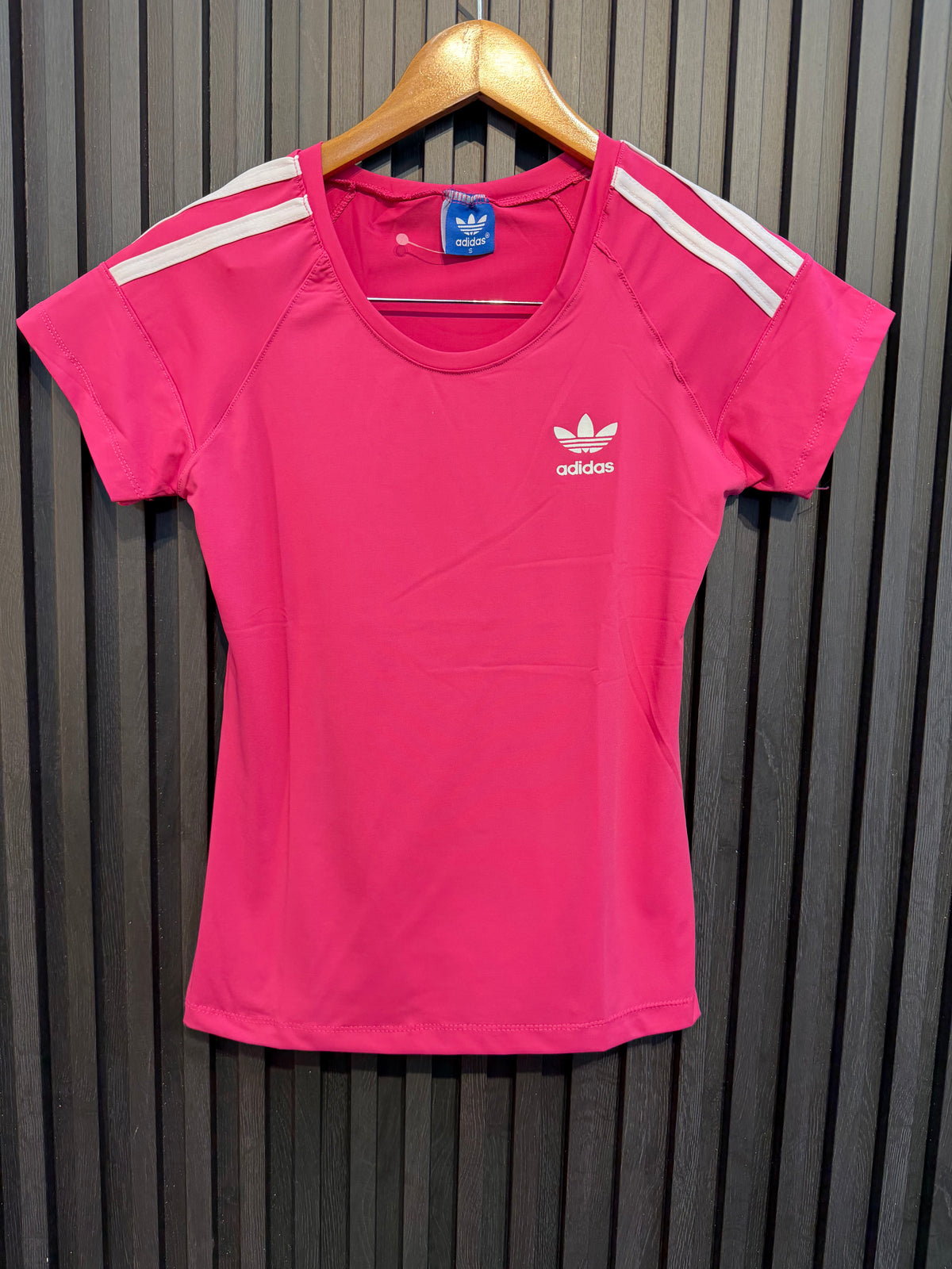 Camiseta Dri-Fit Adidas – Feminino