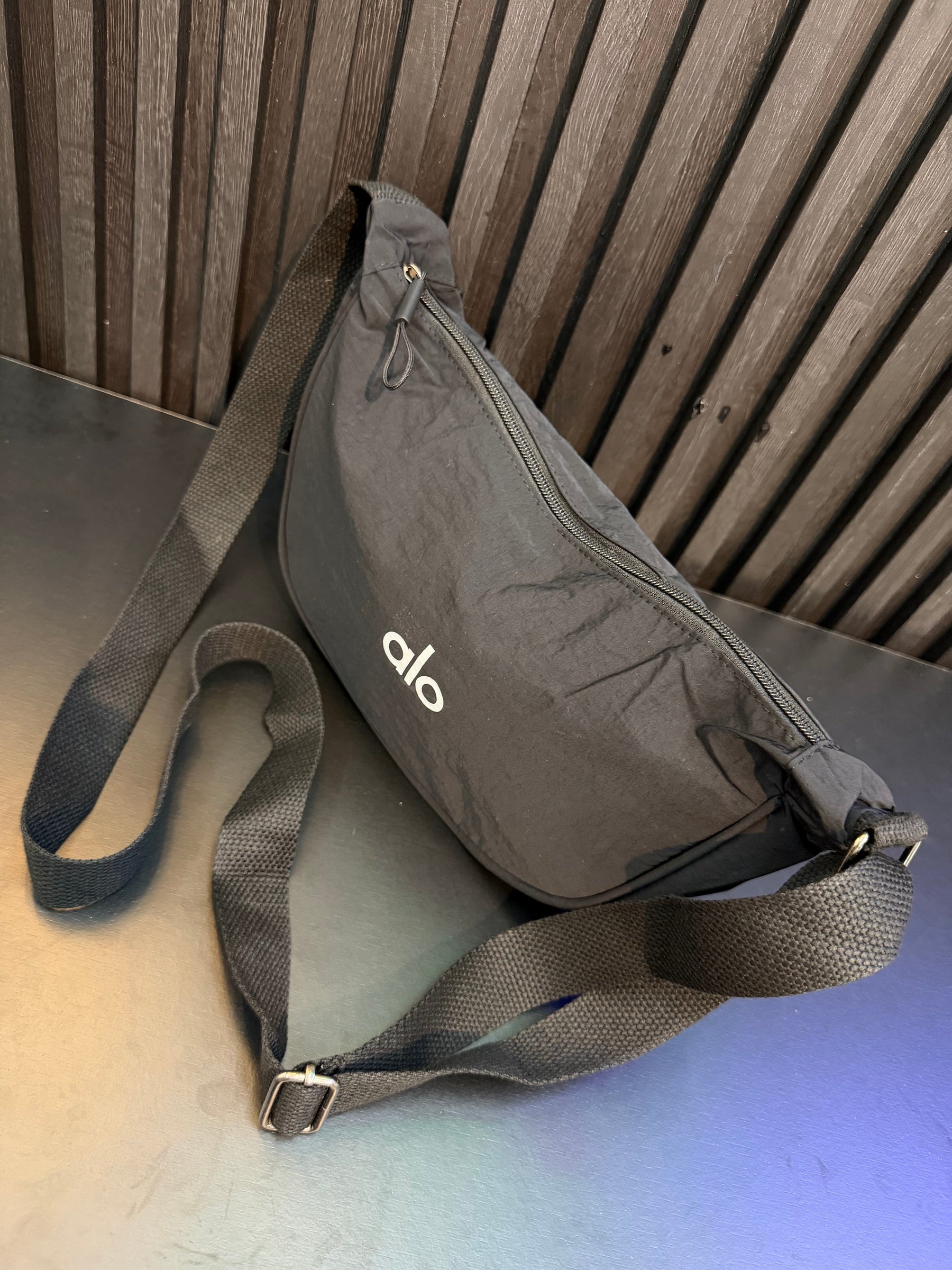 Bolsa Transversal Alo Crescente - Preta
