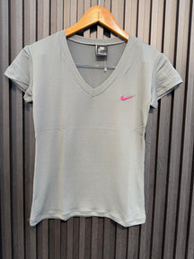 Camiseta Dri-Fit Nike – Feminino