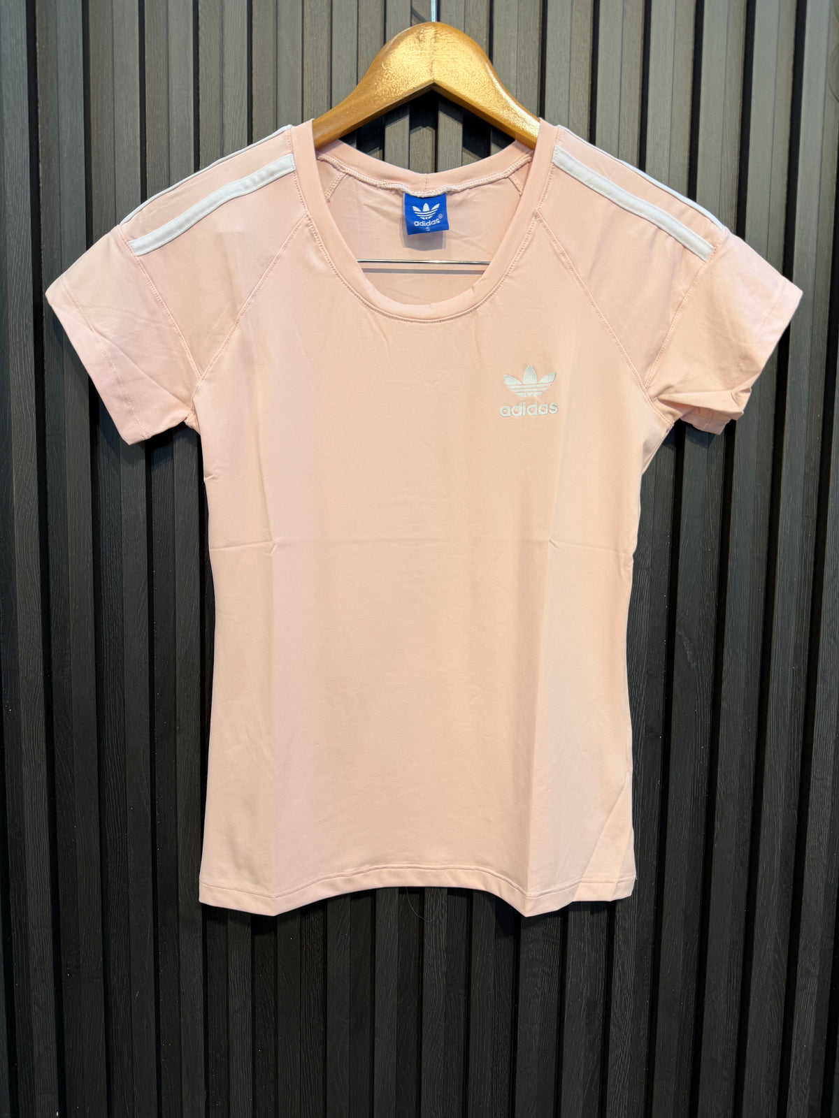 Camiseta Dri-Fit Adidas – Feminino