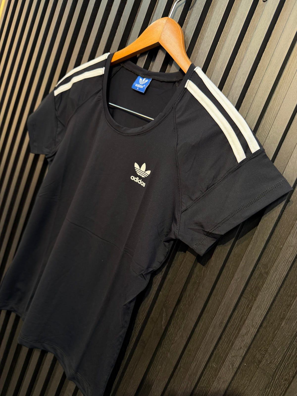 Camiseta Dri-Fit Adidas – Feminino