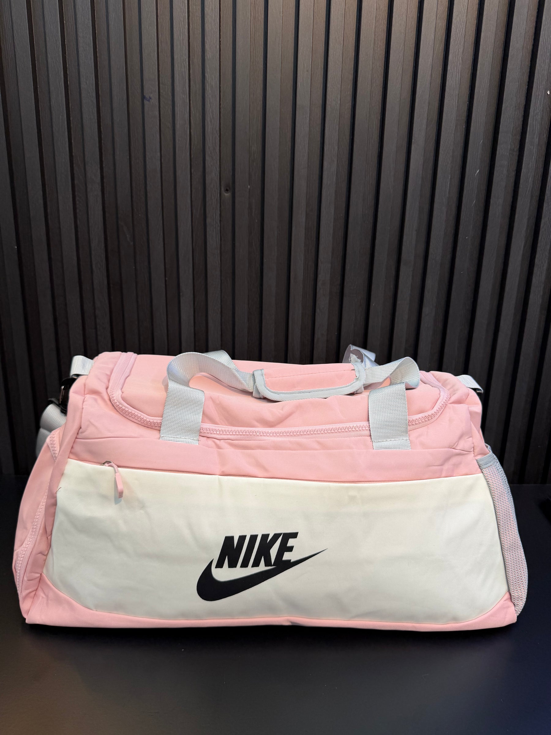 Bolsa Esportiva Nike Duffle - Rosa