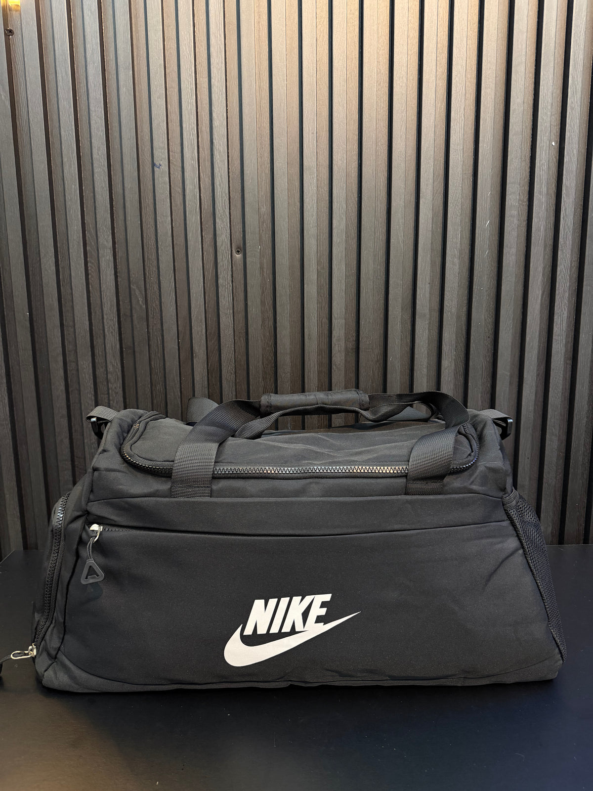 Bolsa Esportiva Nike Duffle - Preta