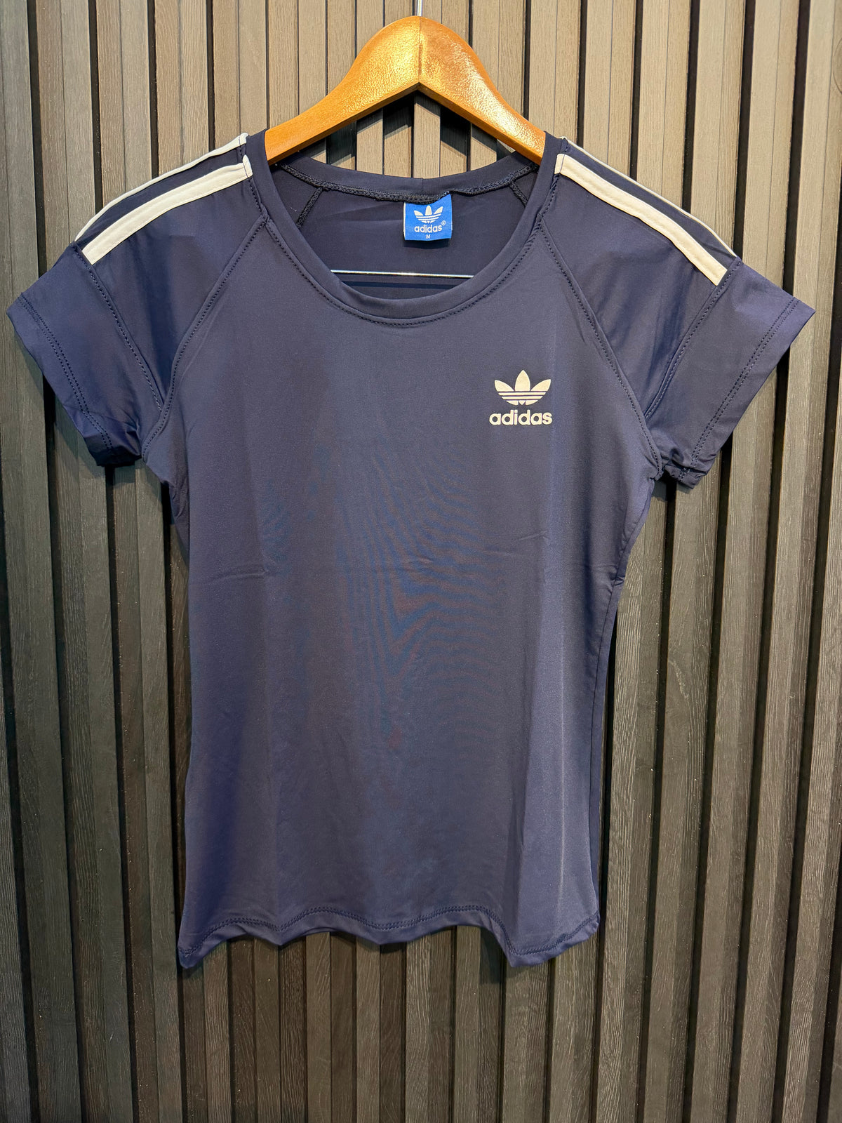 Camiseta Dri-Fit Adidas – Feminino