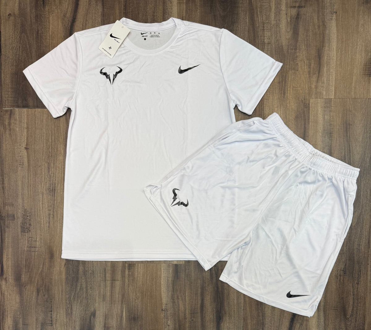 Conjunto Dri-Fit: Camiseta + Shorts - Nike