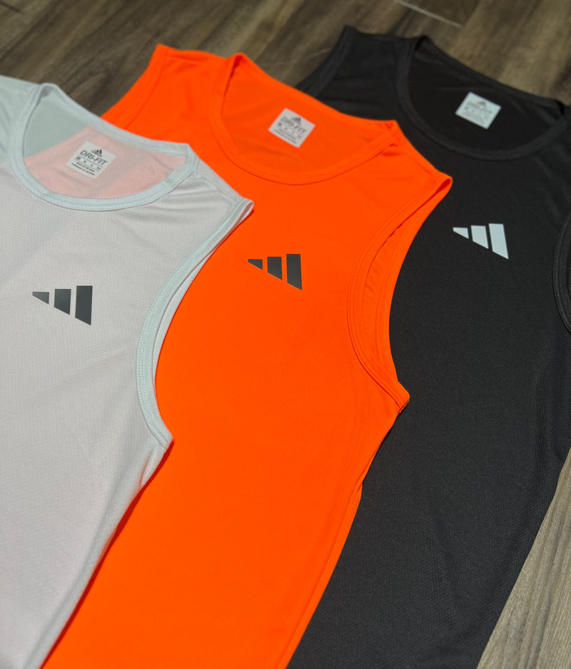 Kit com 3 regatas adidas dri-fit