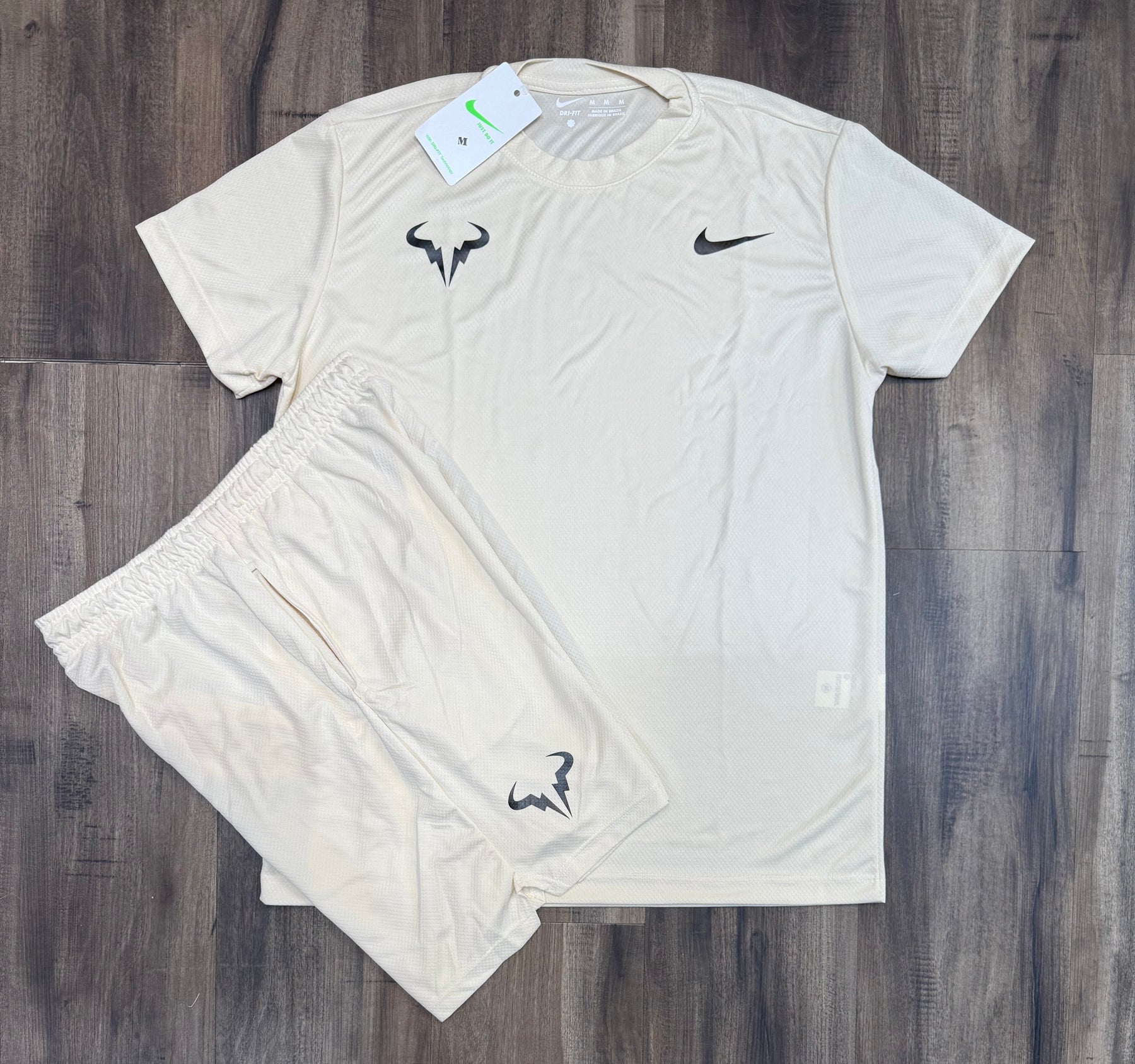 Conjunto Dri-Fit: Camiseta + Shorts - Nike