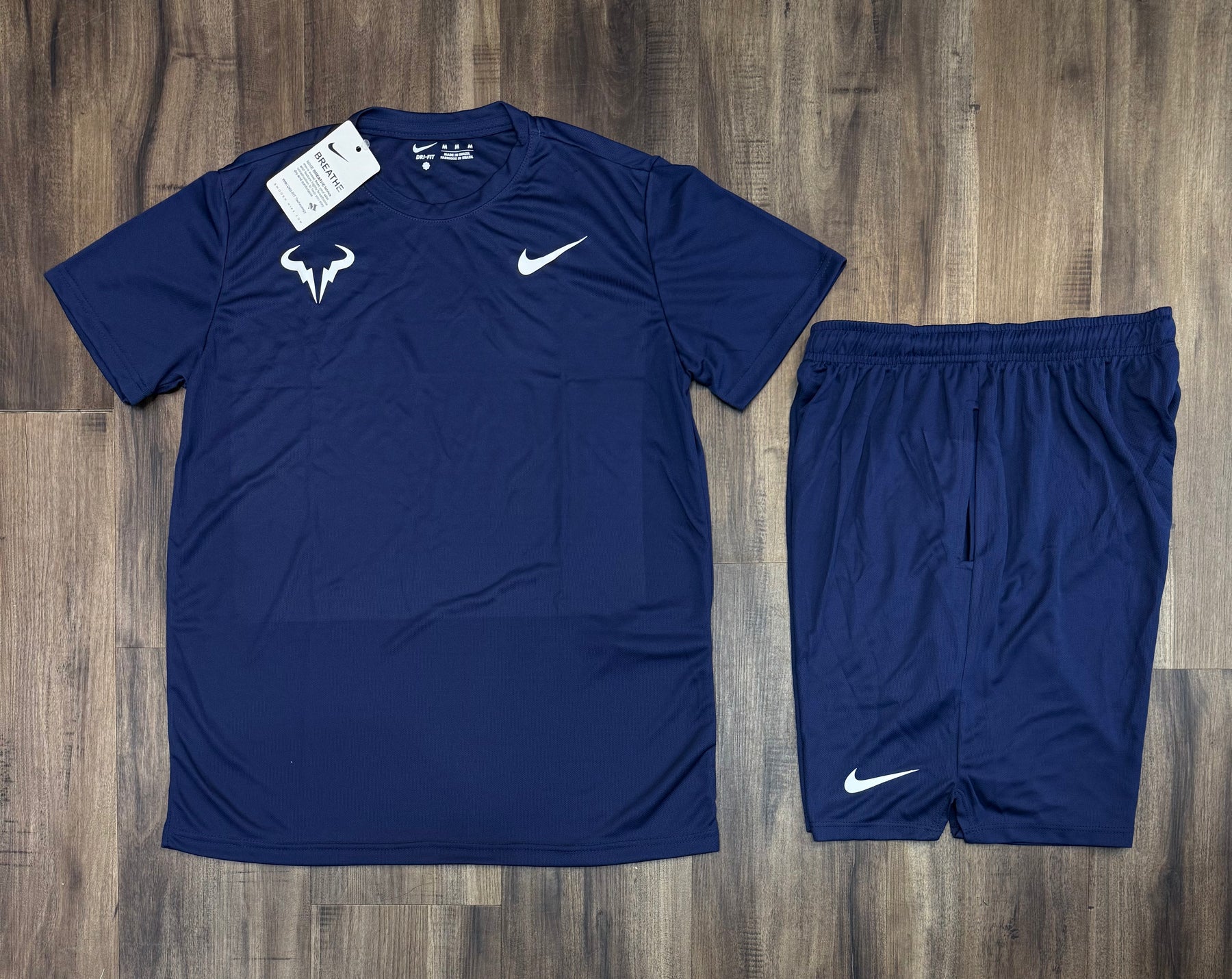 Conjunto Dri-Fit: Camiseta + Shorts - Nike