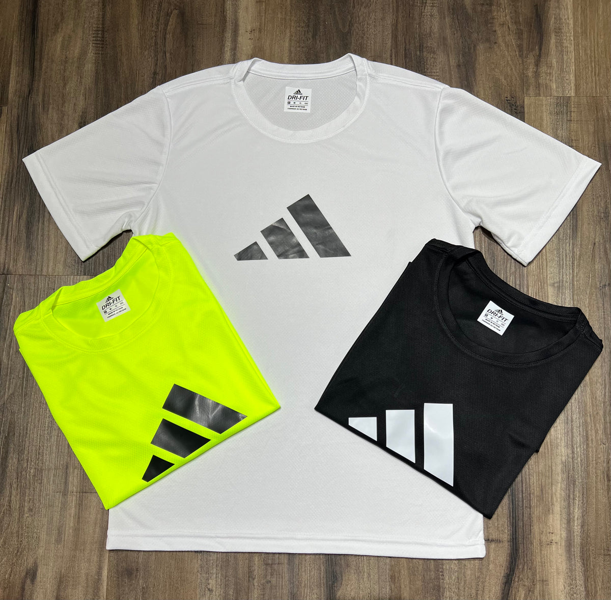 Kit com 3 camisetas adidas dri-fit