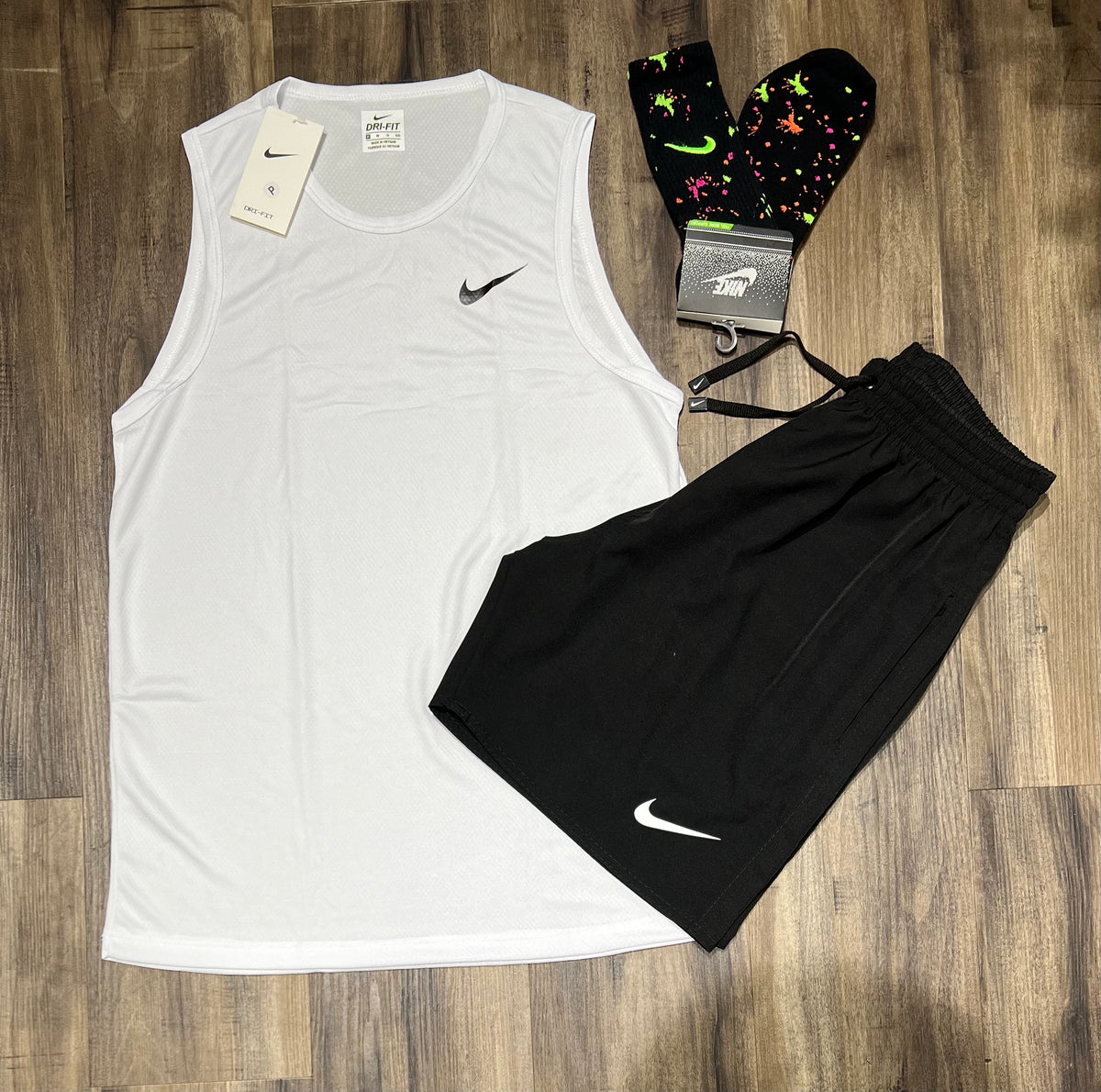 Kit nike regata shorts e meia