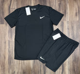 Conjunto Dri-Fit: Camiseta + Shorts - Nike