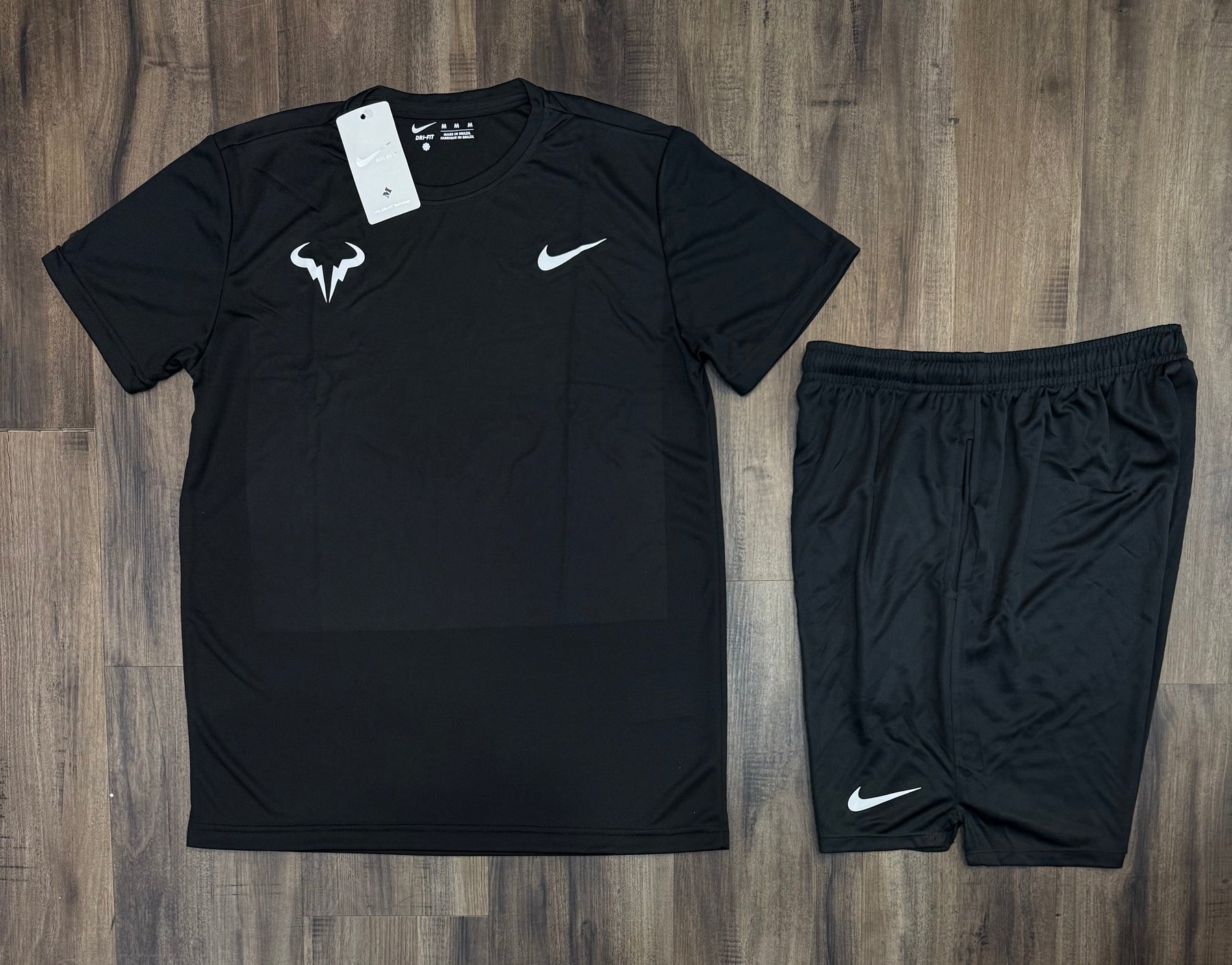 Conjunto Dri-Fit: Camiseta + Shorts - Nike