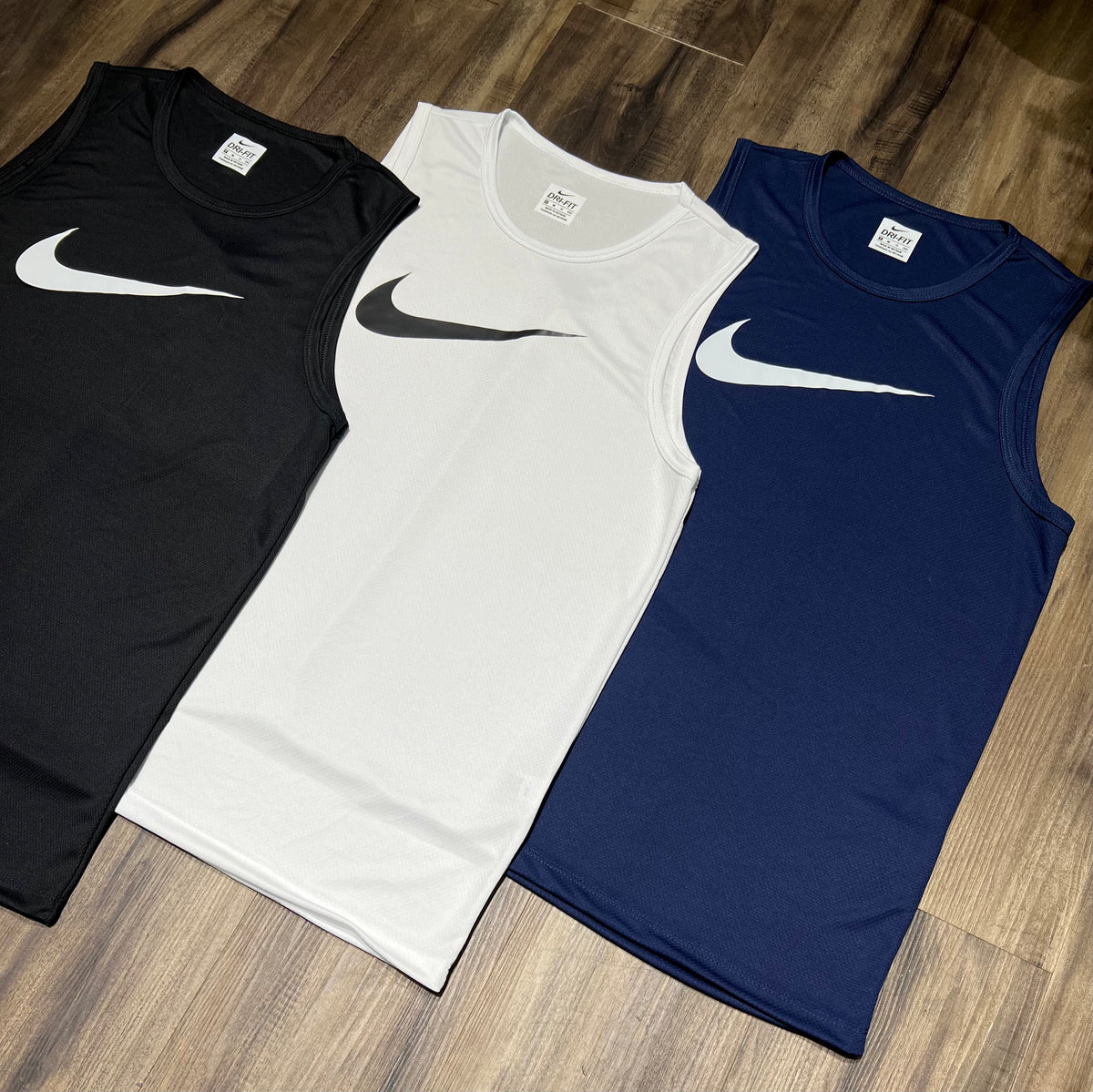 Kit com 3 regatas nike dri-fit
