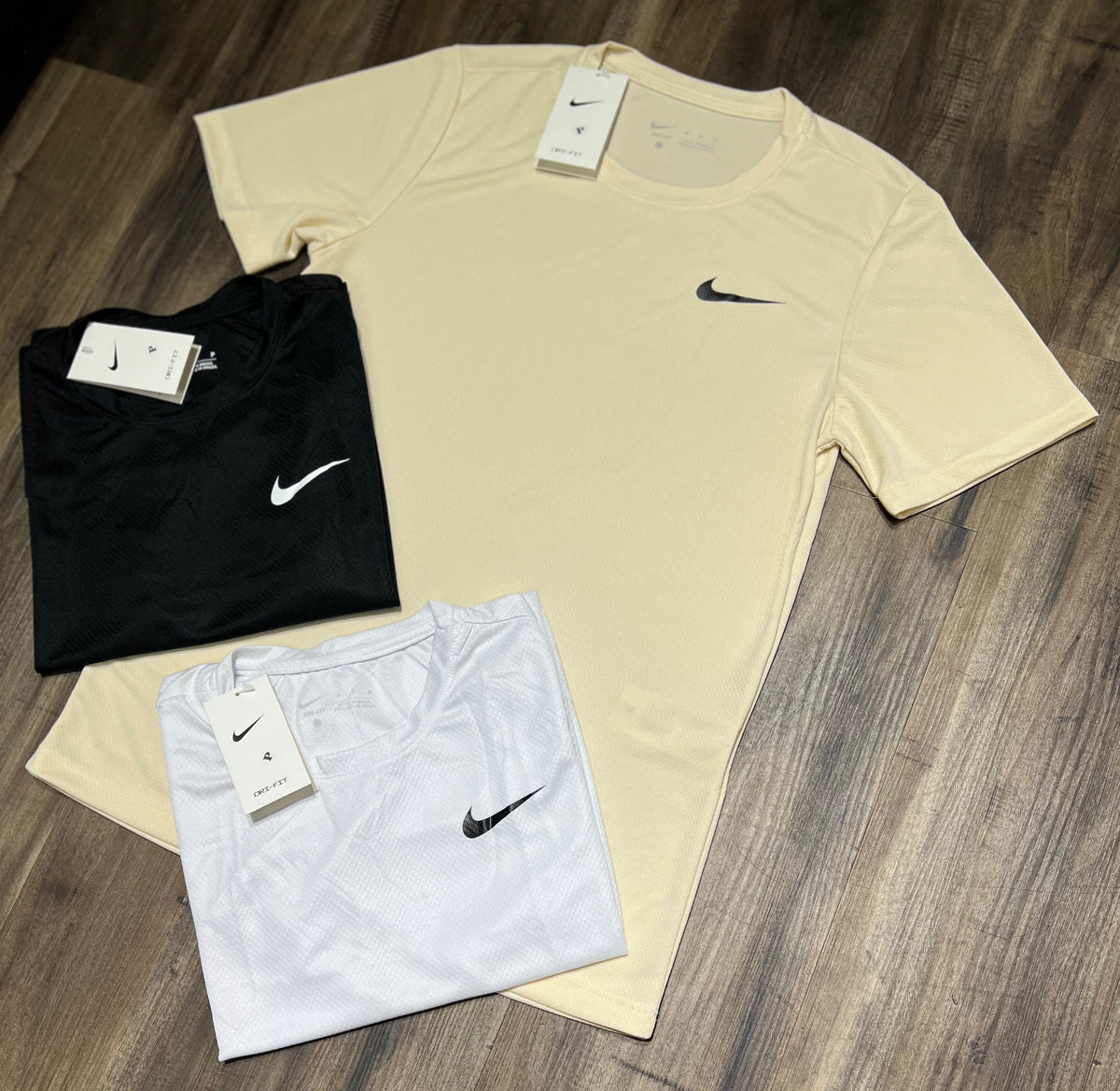 Kit com 3 camisetas Nike dri-fit
