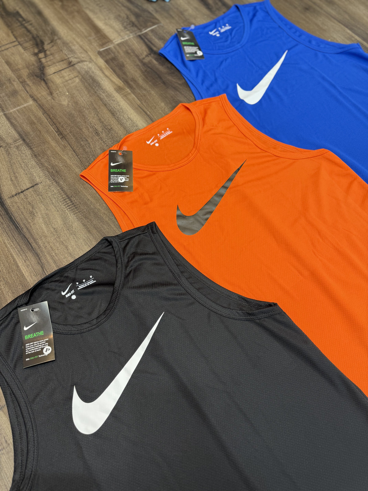 Kit com 3 regatas nike dri-fit