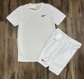 Conjunto Dri-Fit: Camiseta + Shorts - Nike