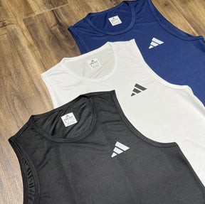 Kit com 3 regatas adidas dri-fit
