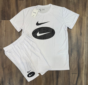 Conjunto Dri-Fit: Camiseta + Shorts - Nike