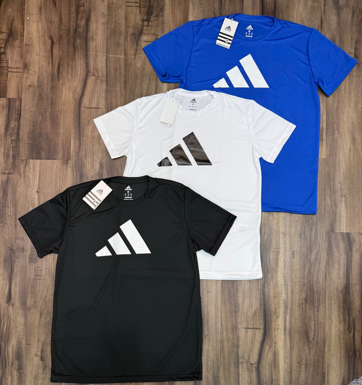 Kit com 3 camisetas adidas dri-fit